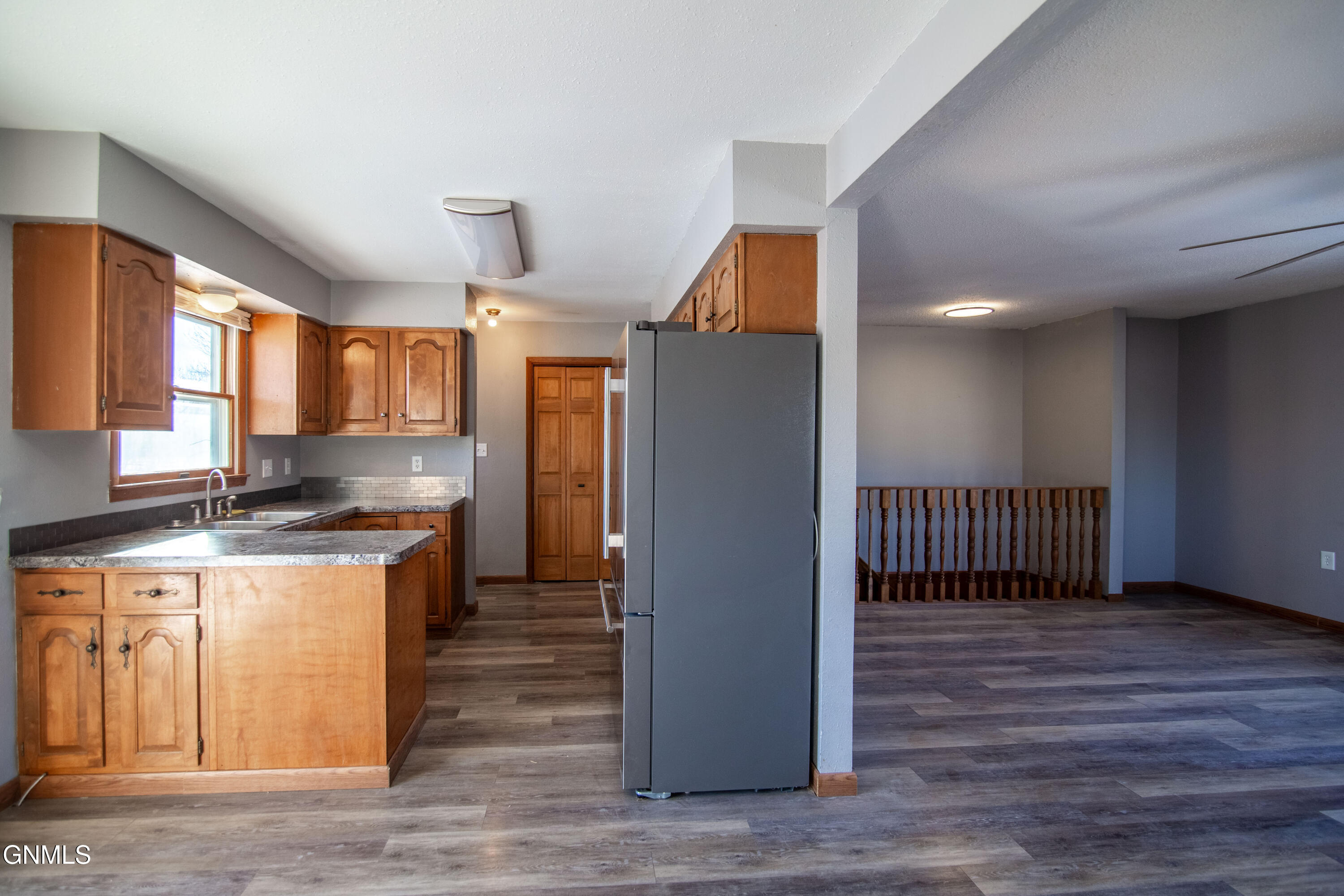 property viewer photo 4