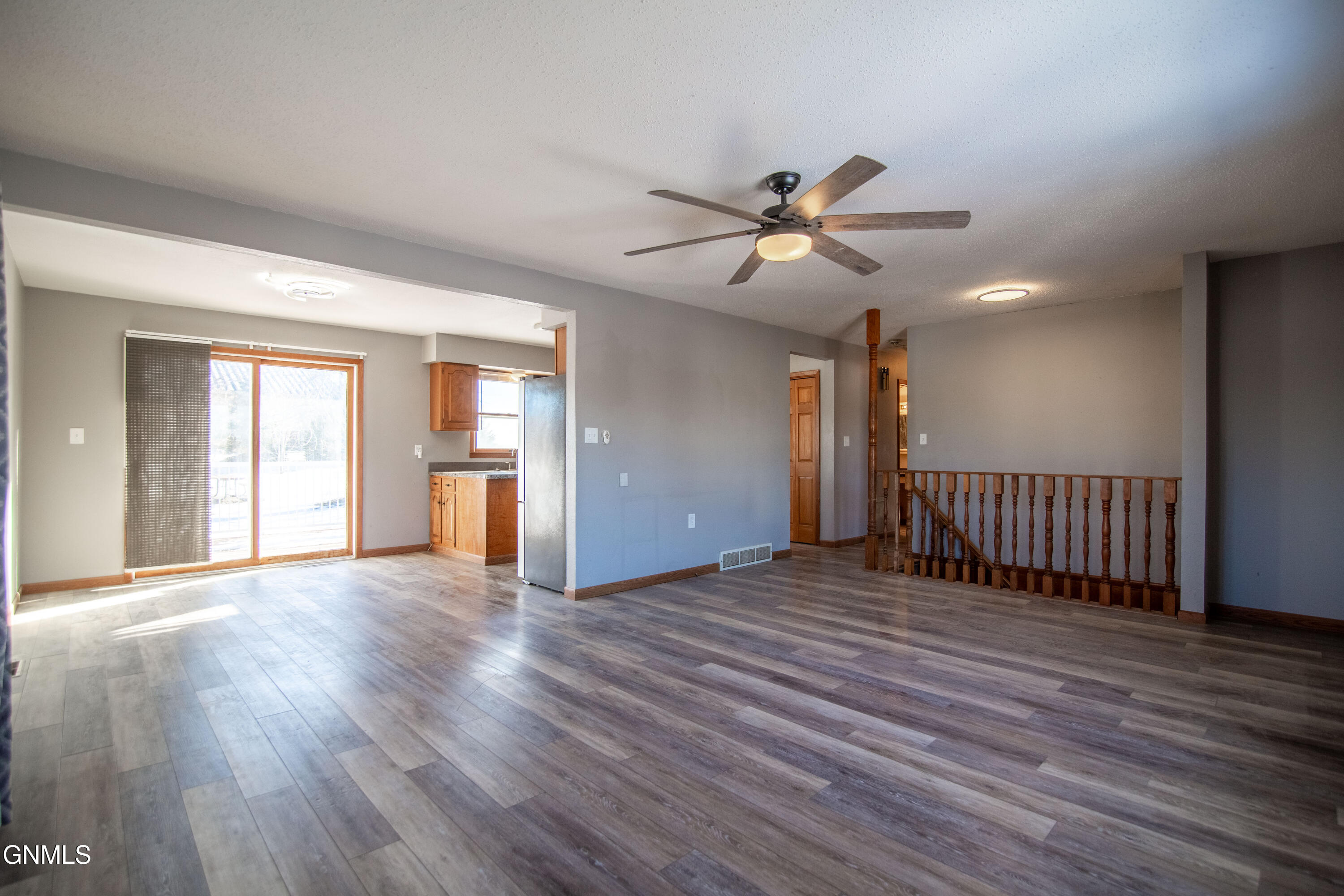 property viewer photo 8