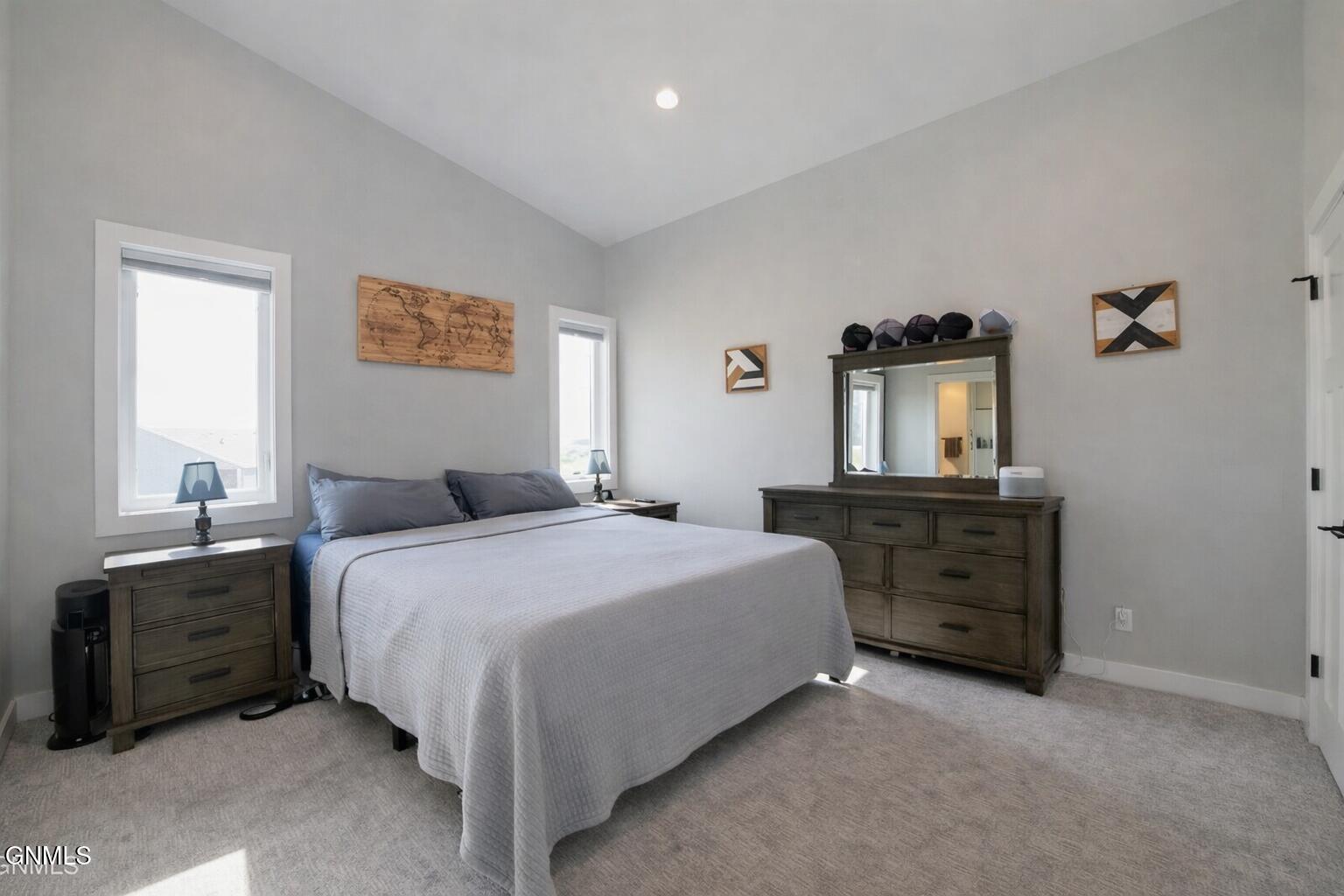 property viewer photo 7