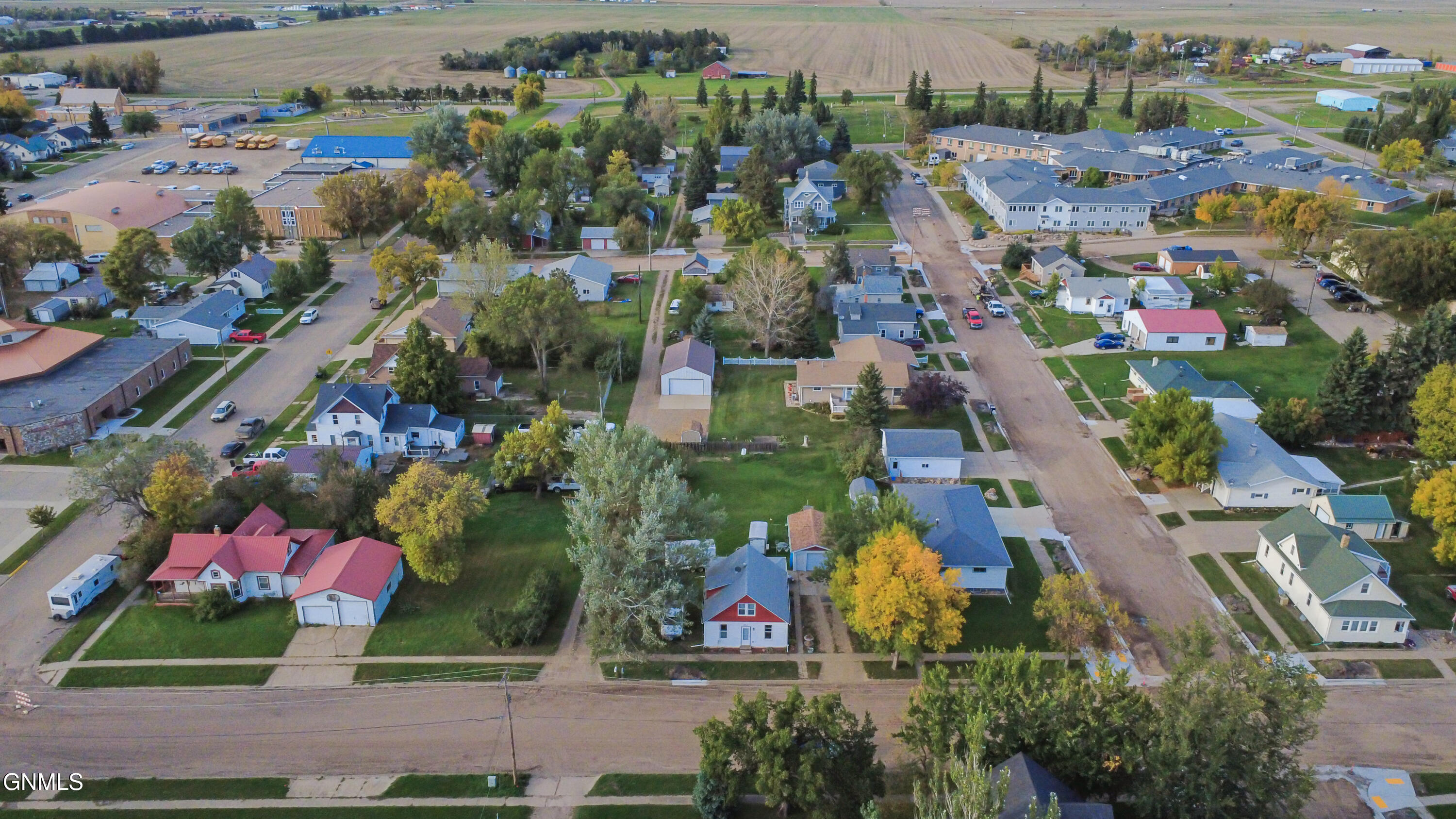 main property photo 26