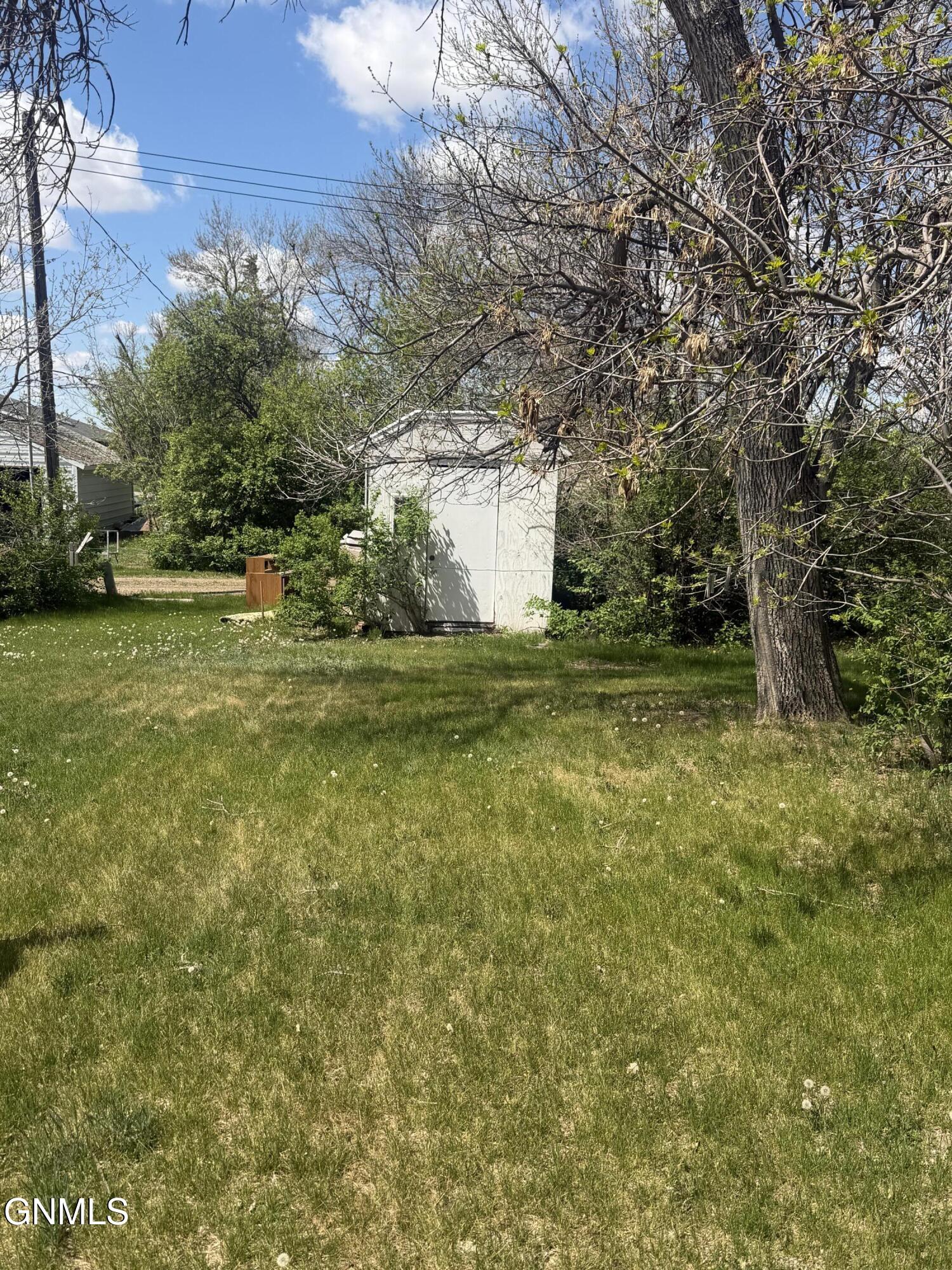 main property photo 16