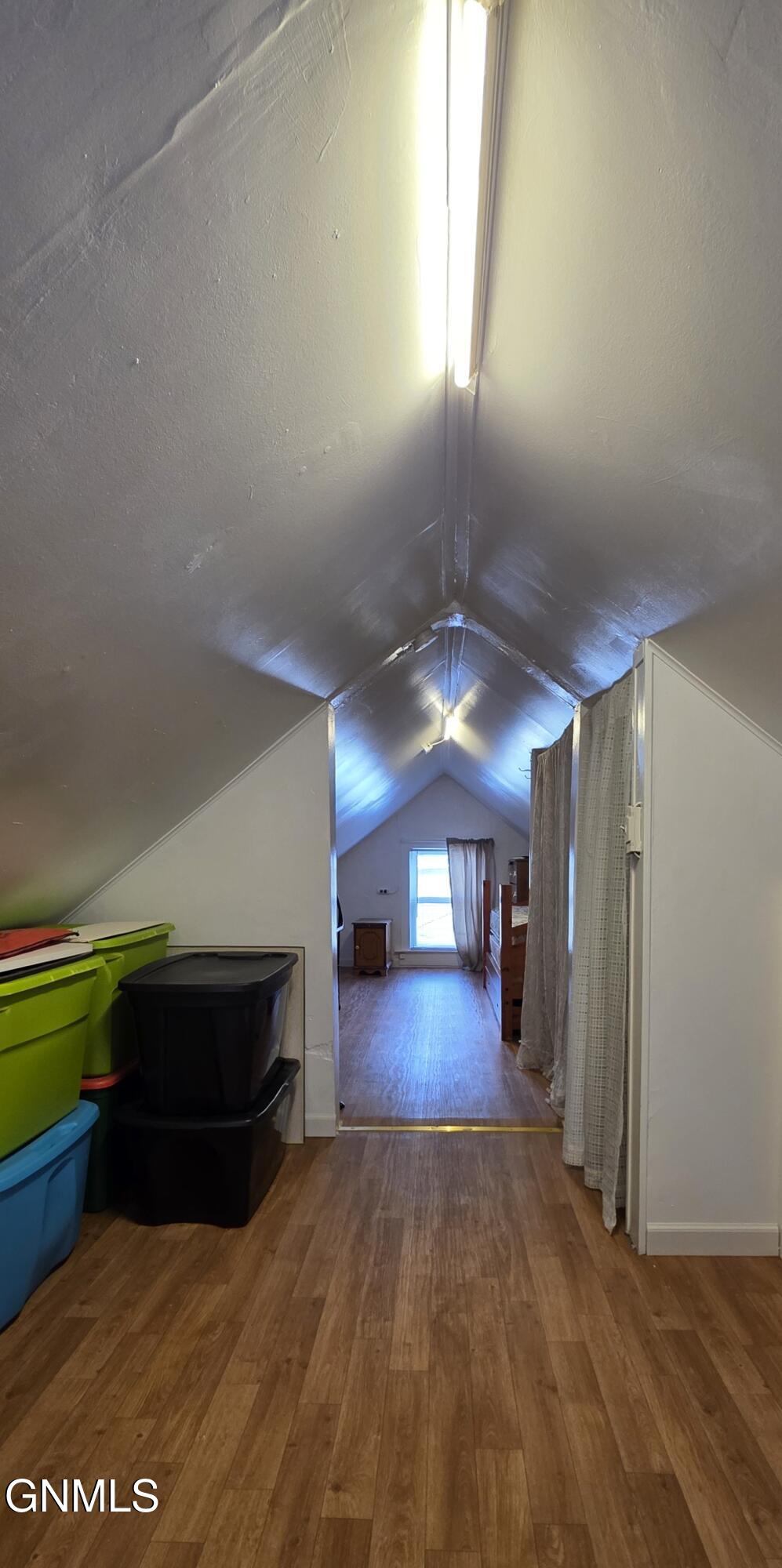 property viewer photo 11