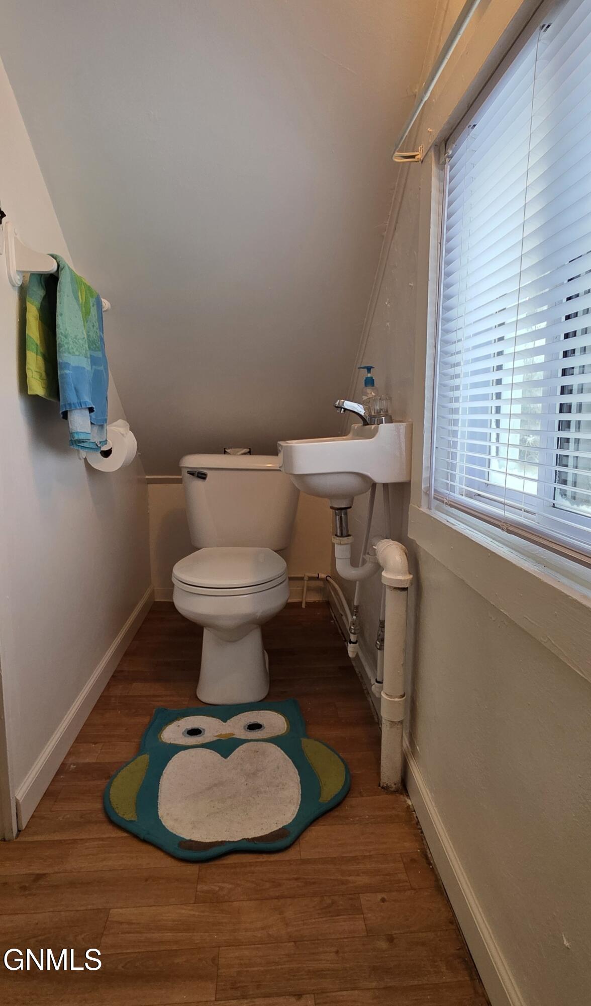 property viewer photo 12