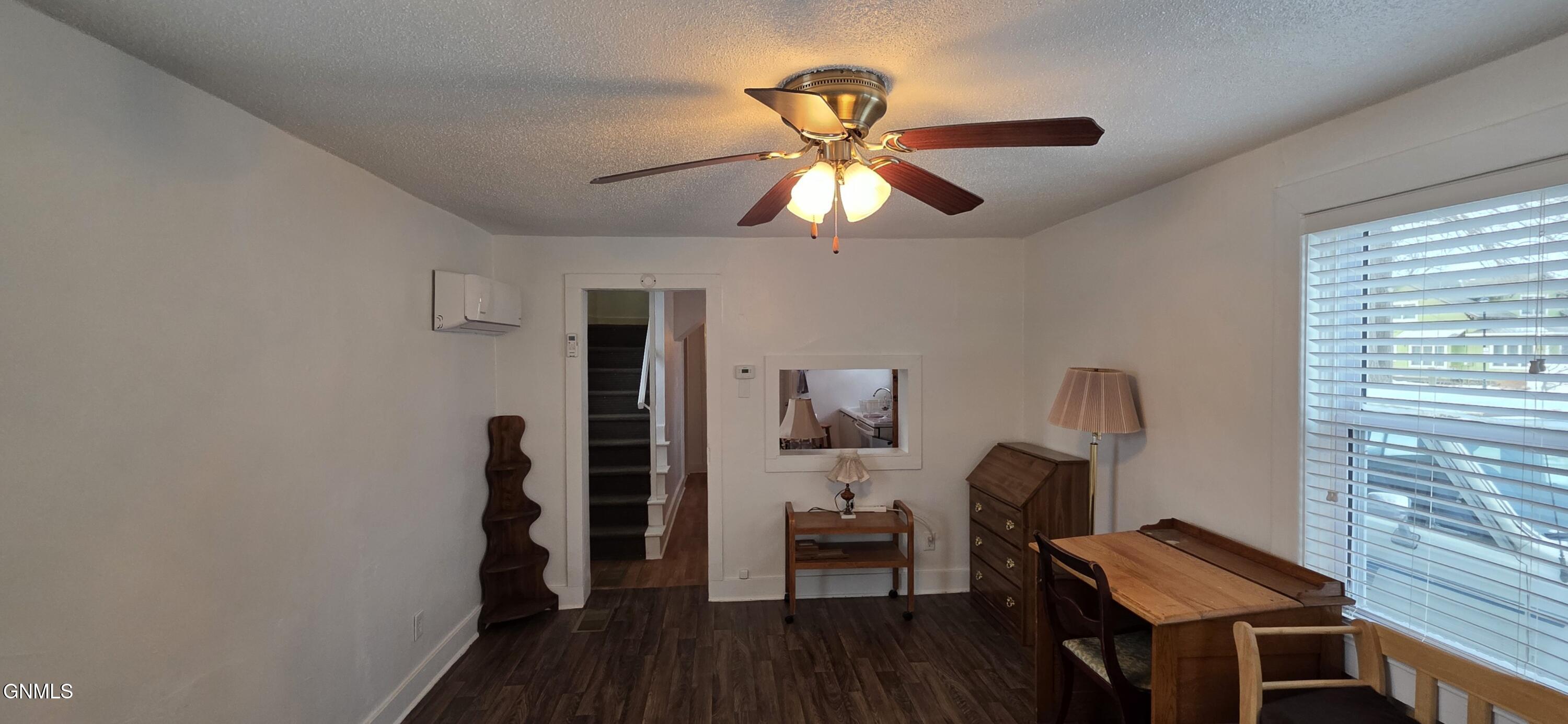 property viewer photo 2