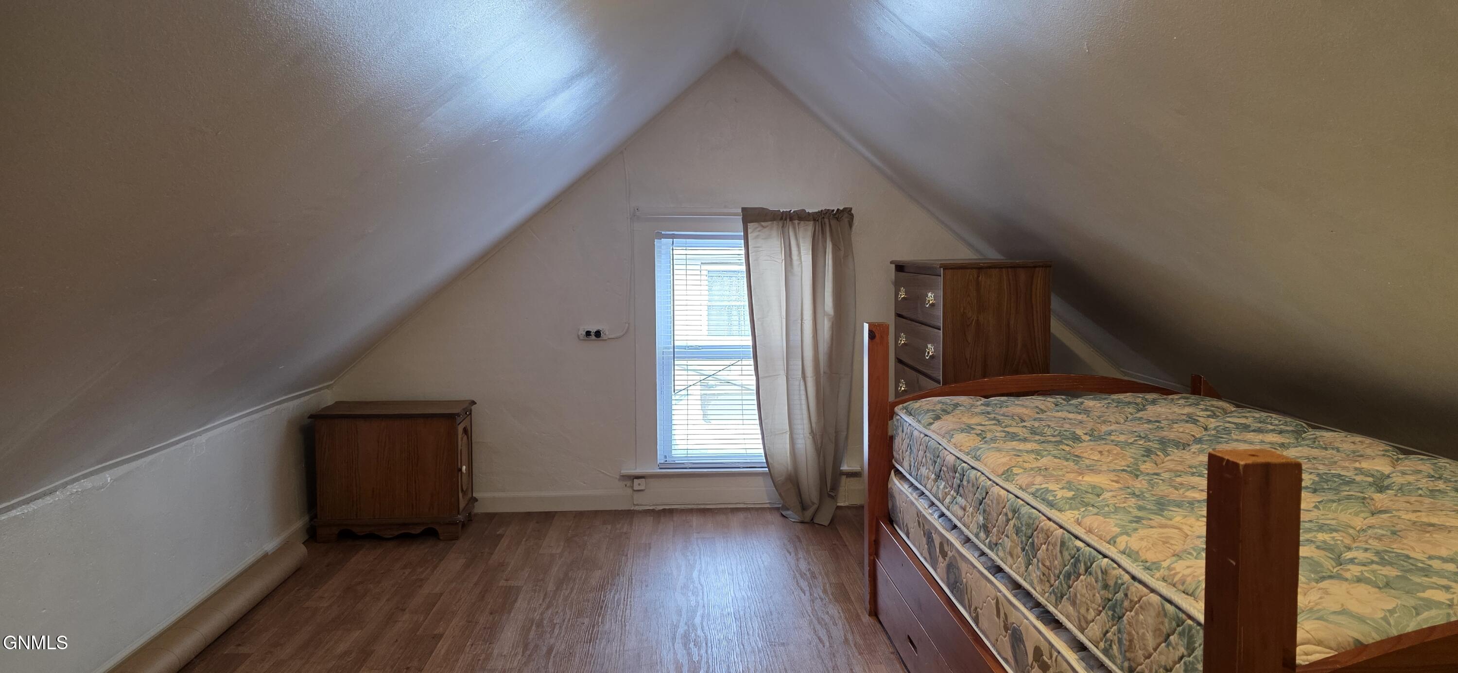 property viewer photo 8