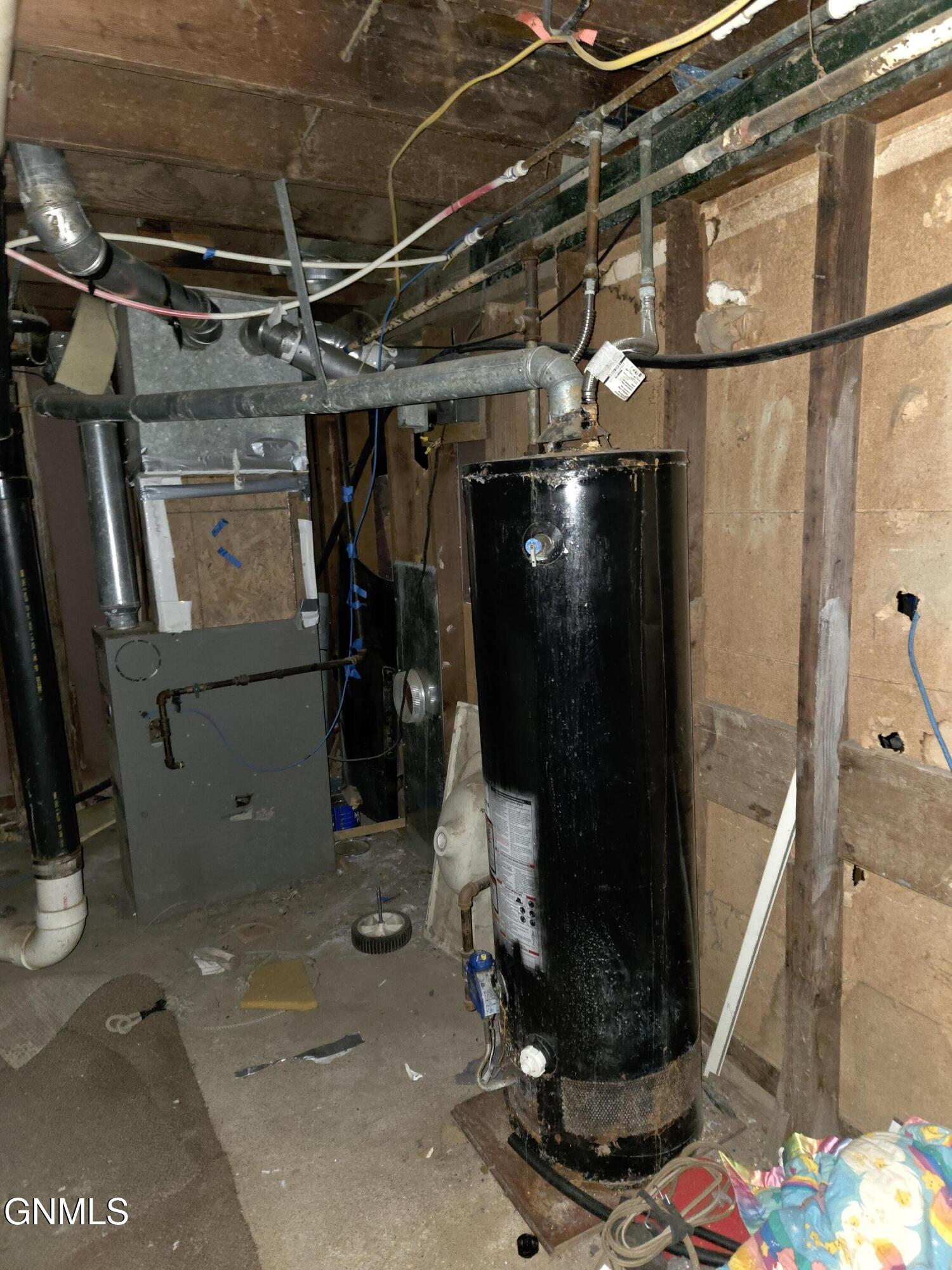 main property photo 13