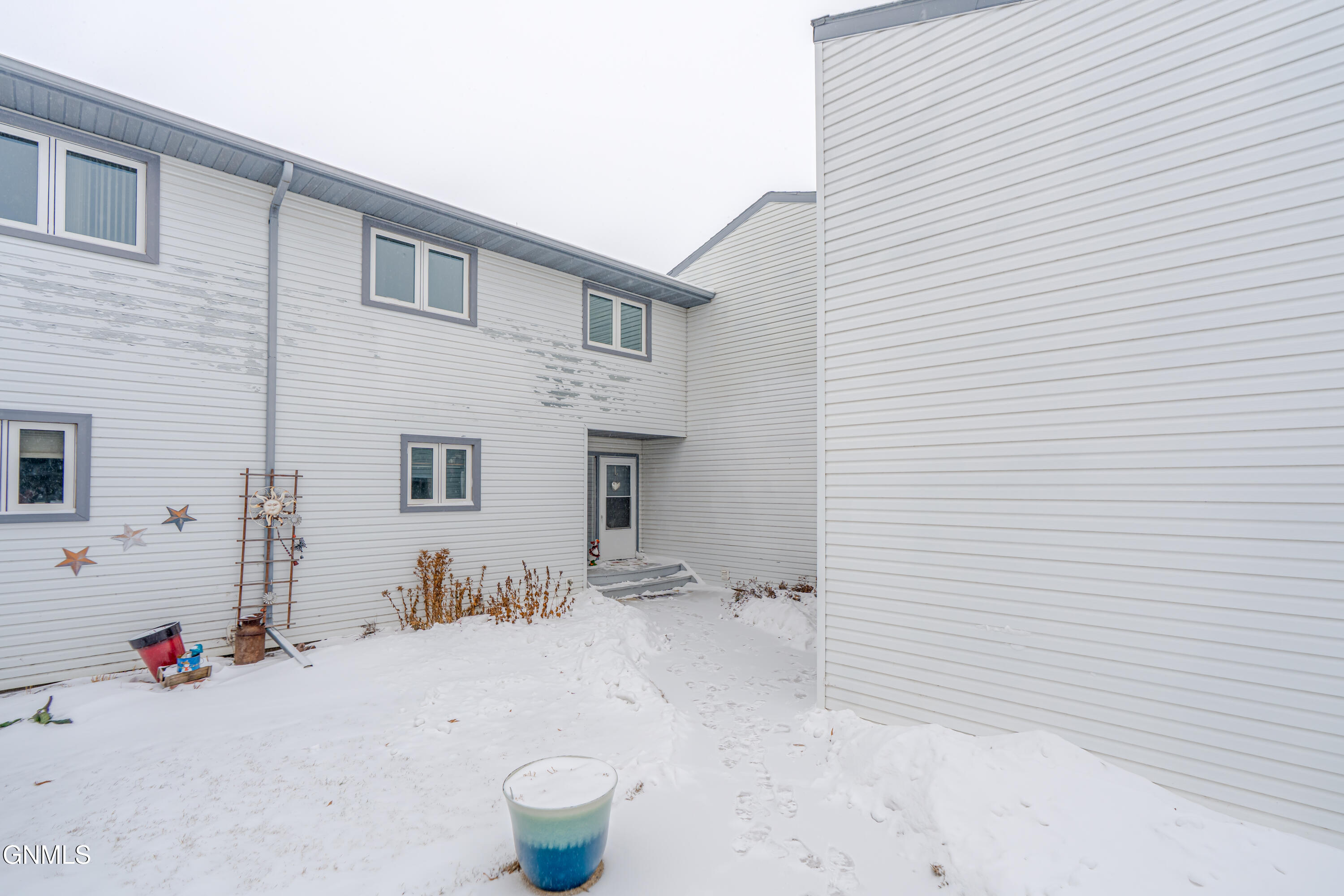 property viewer photo 2