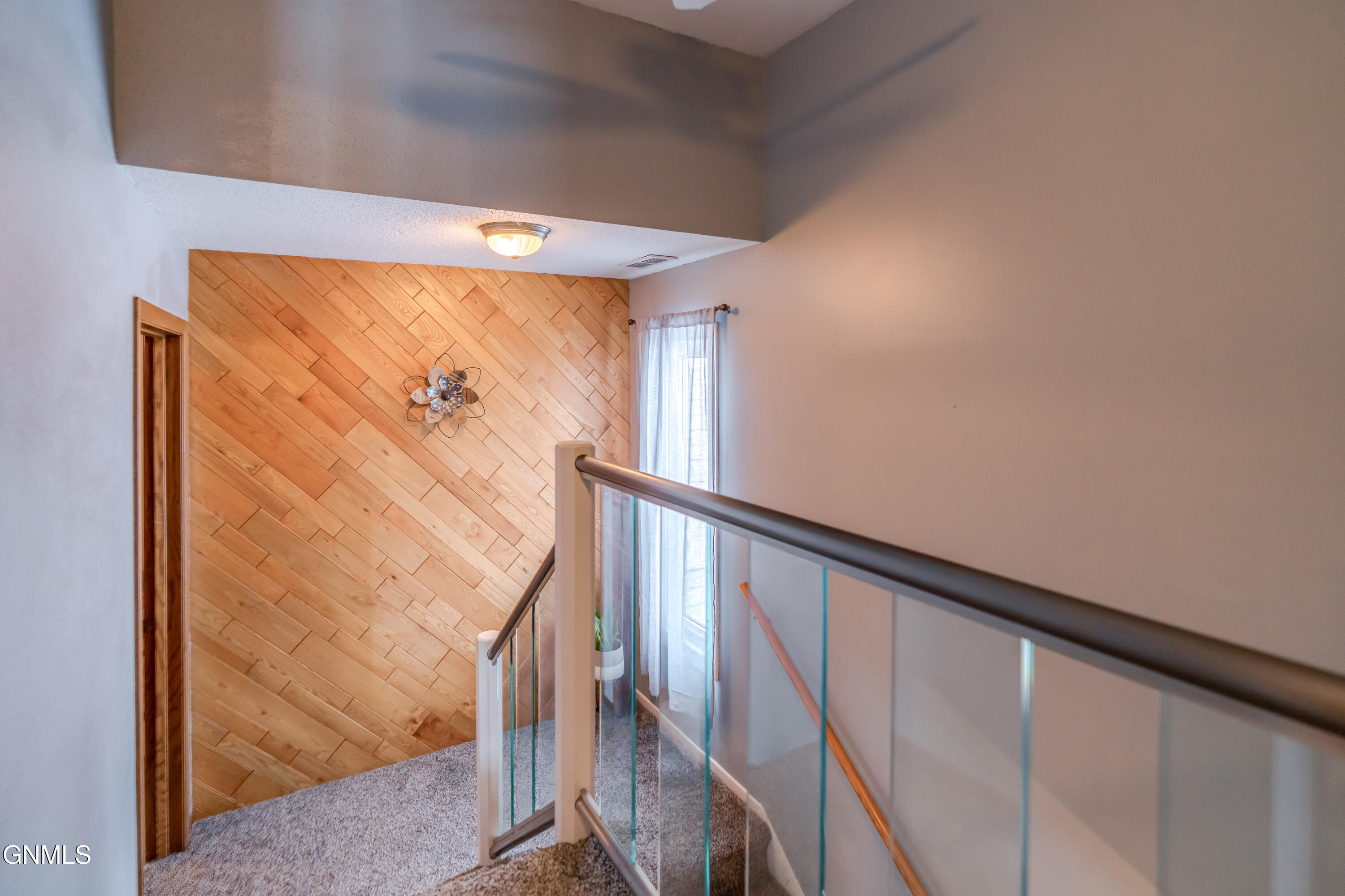 property viewer photo 23