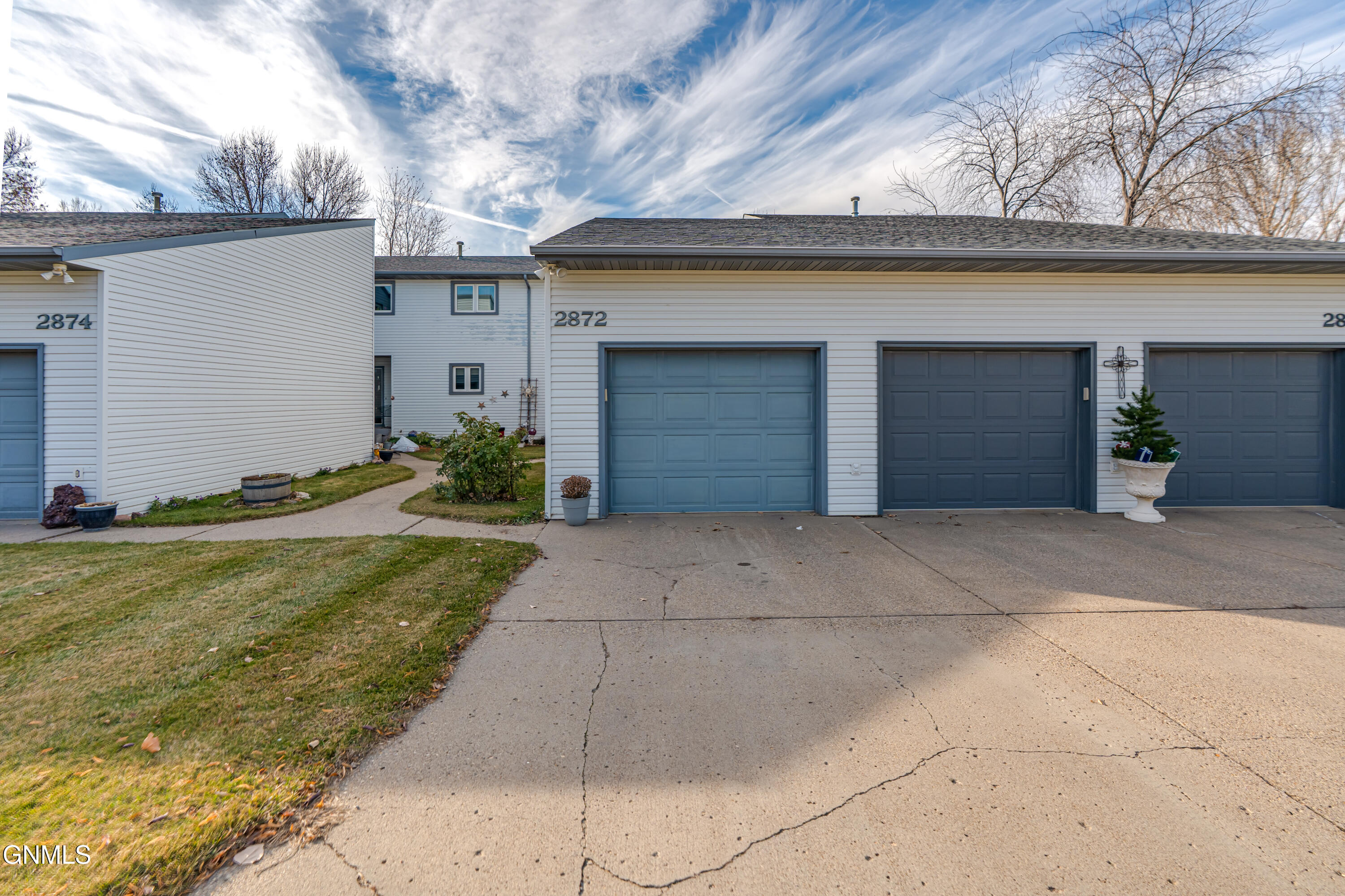 property viewer photo 45