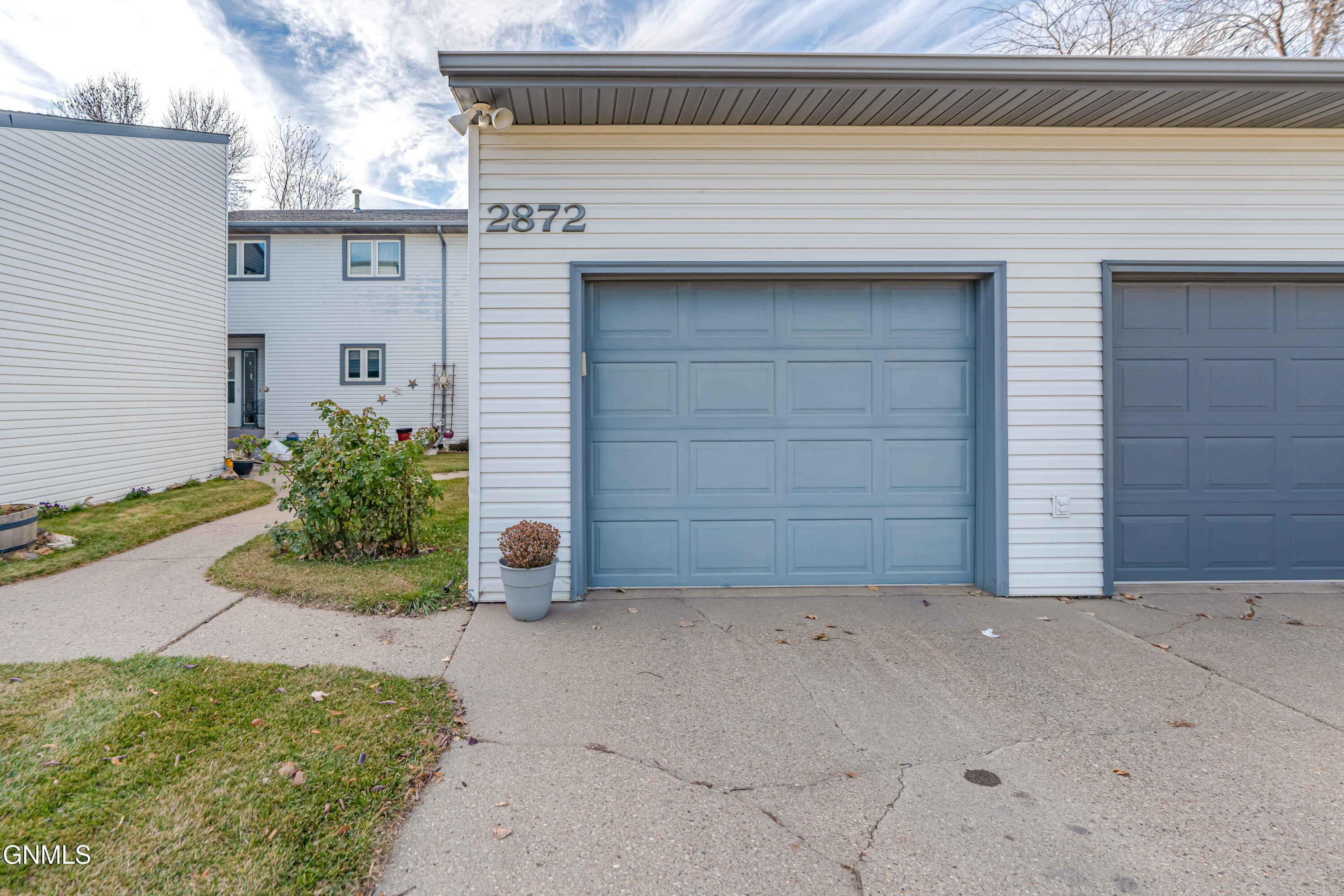 property viewer photo 47