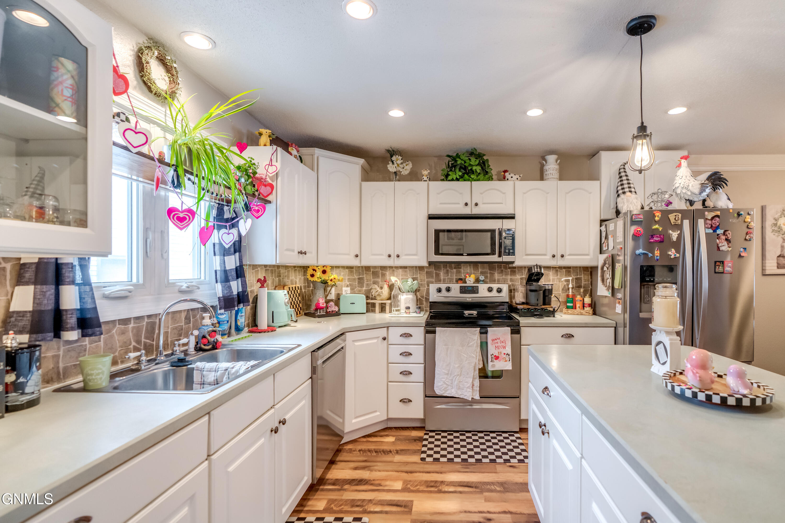 property viewer photo 7