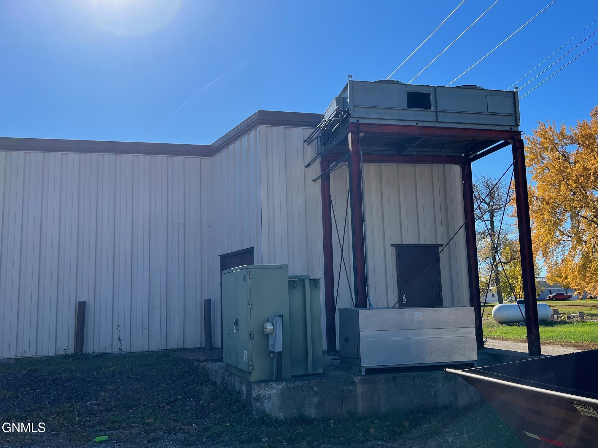 main property photo 5