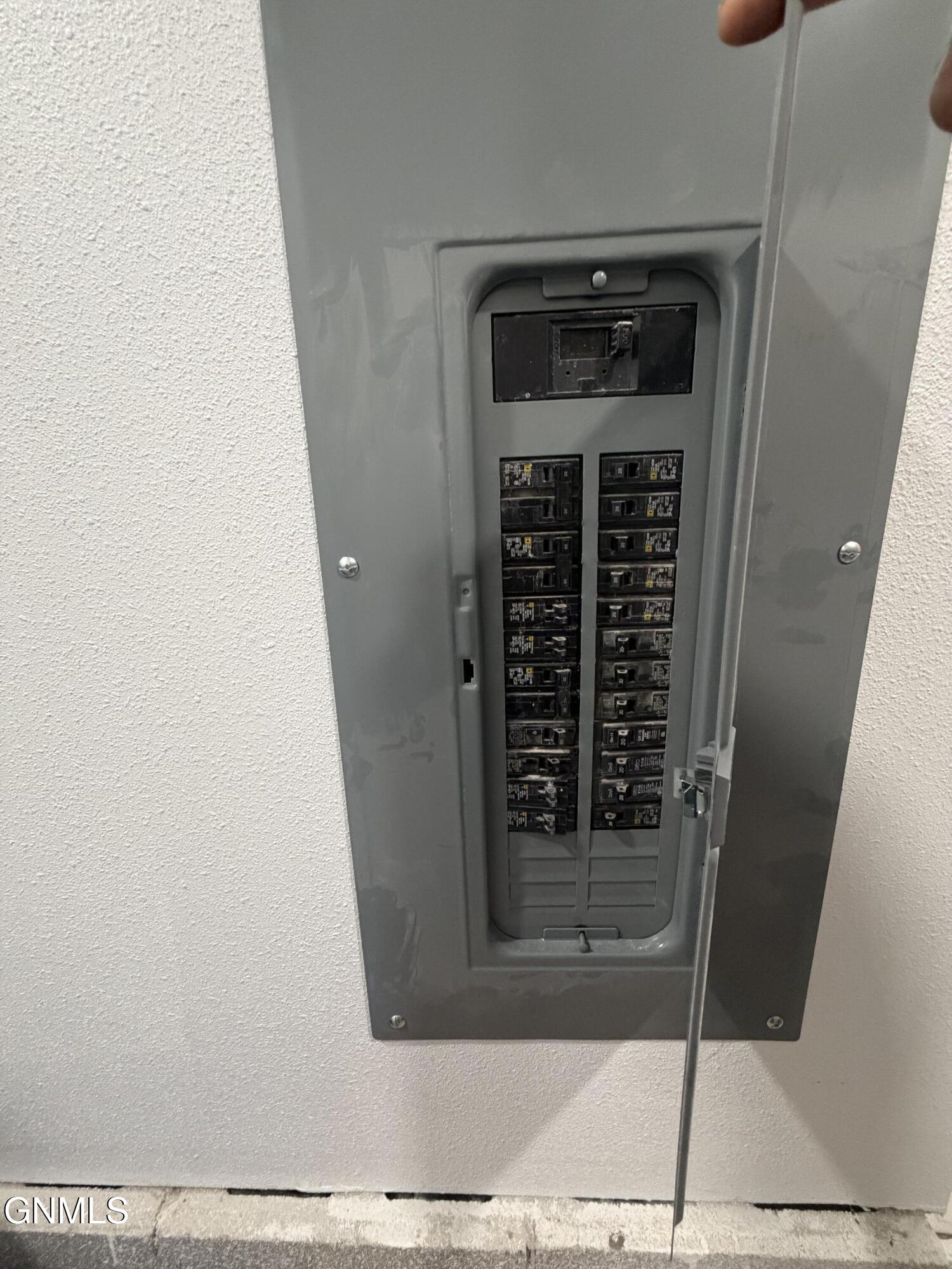 main property photo 19