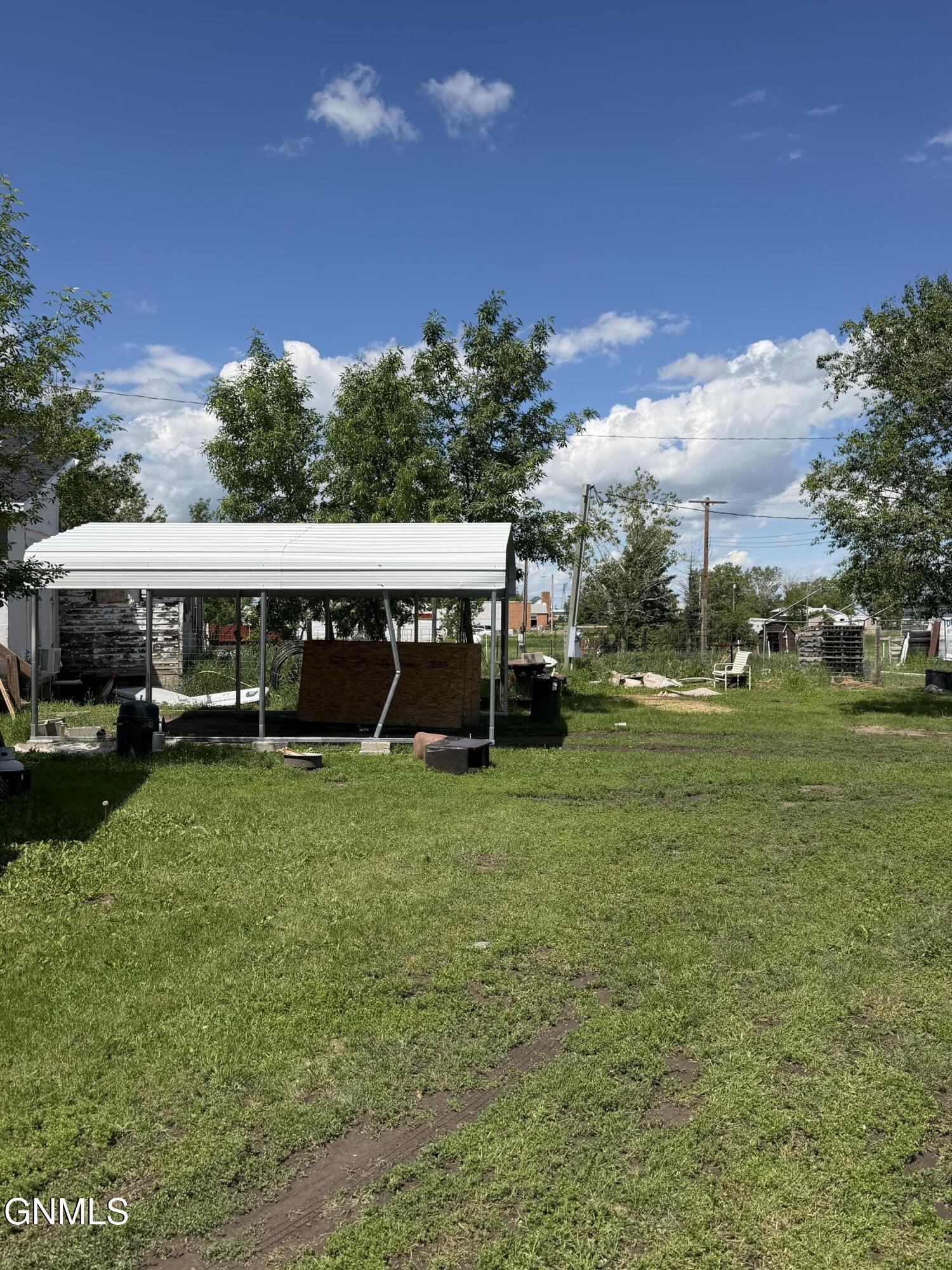 main property photo 40