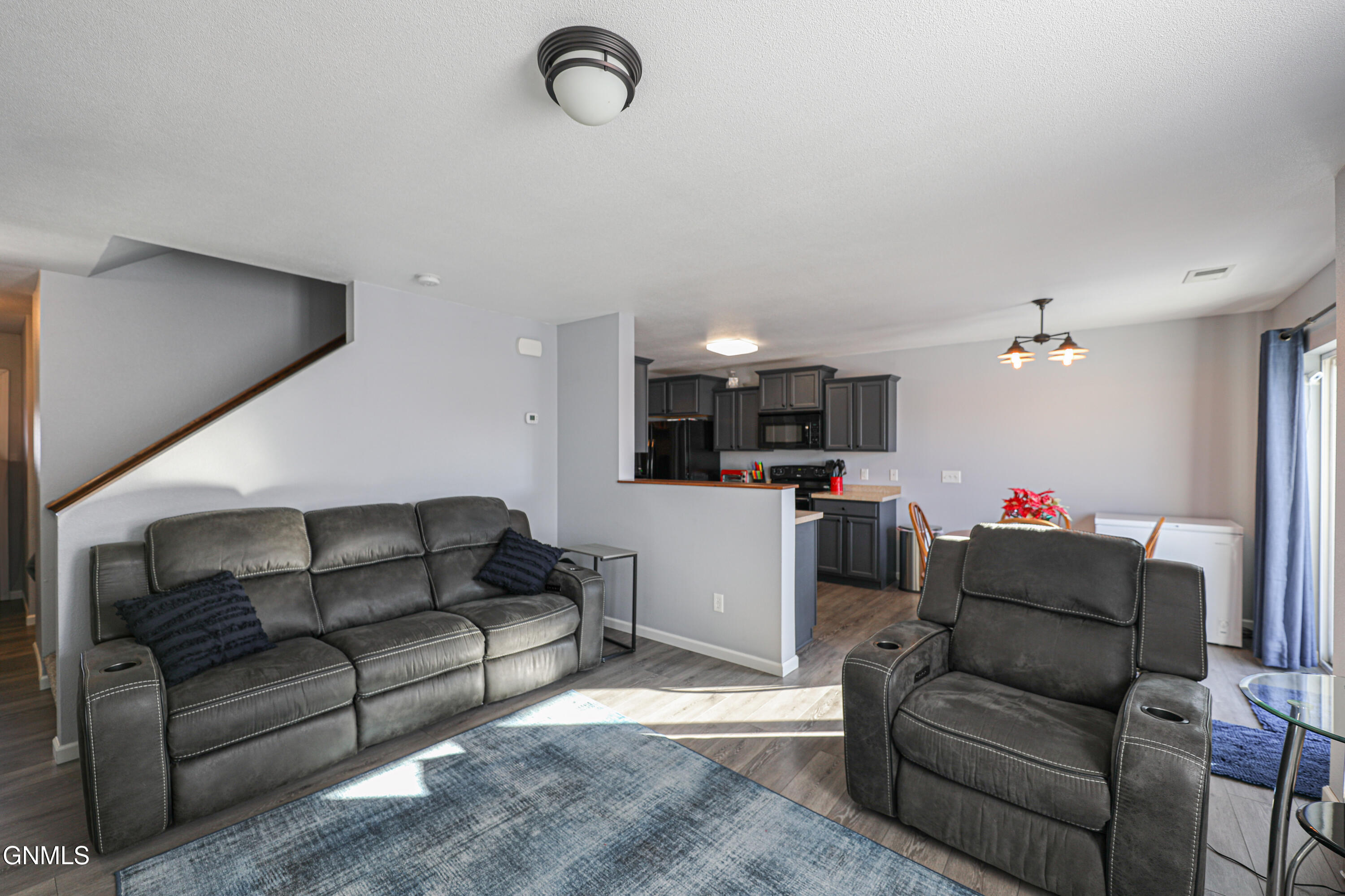 property viewer photo 5