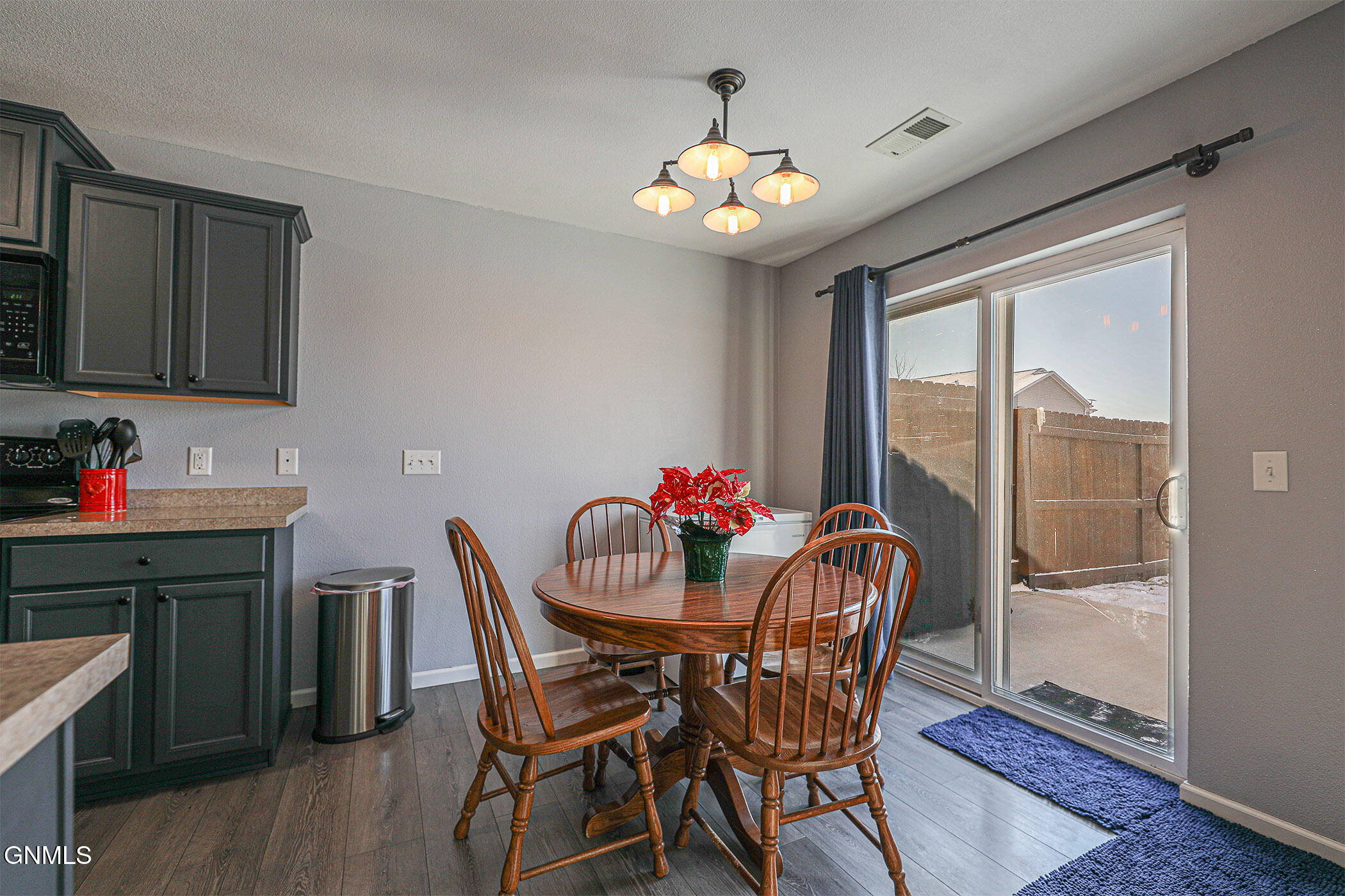 property viewer photo 6