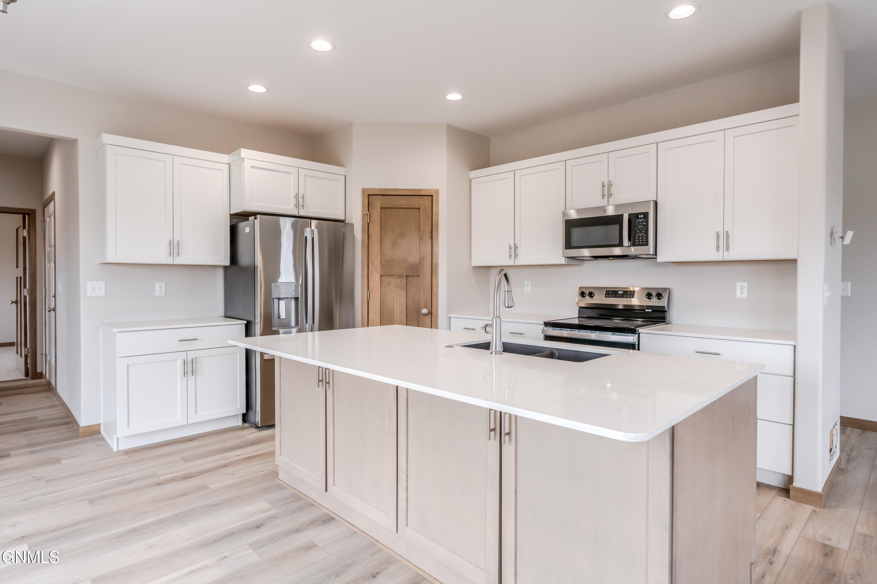 property viewer photo 12