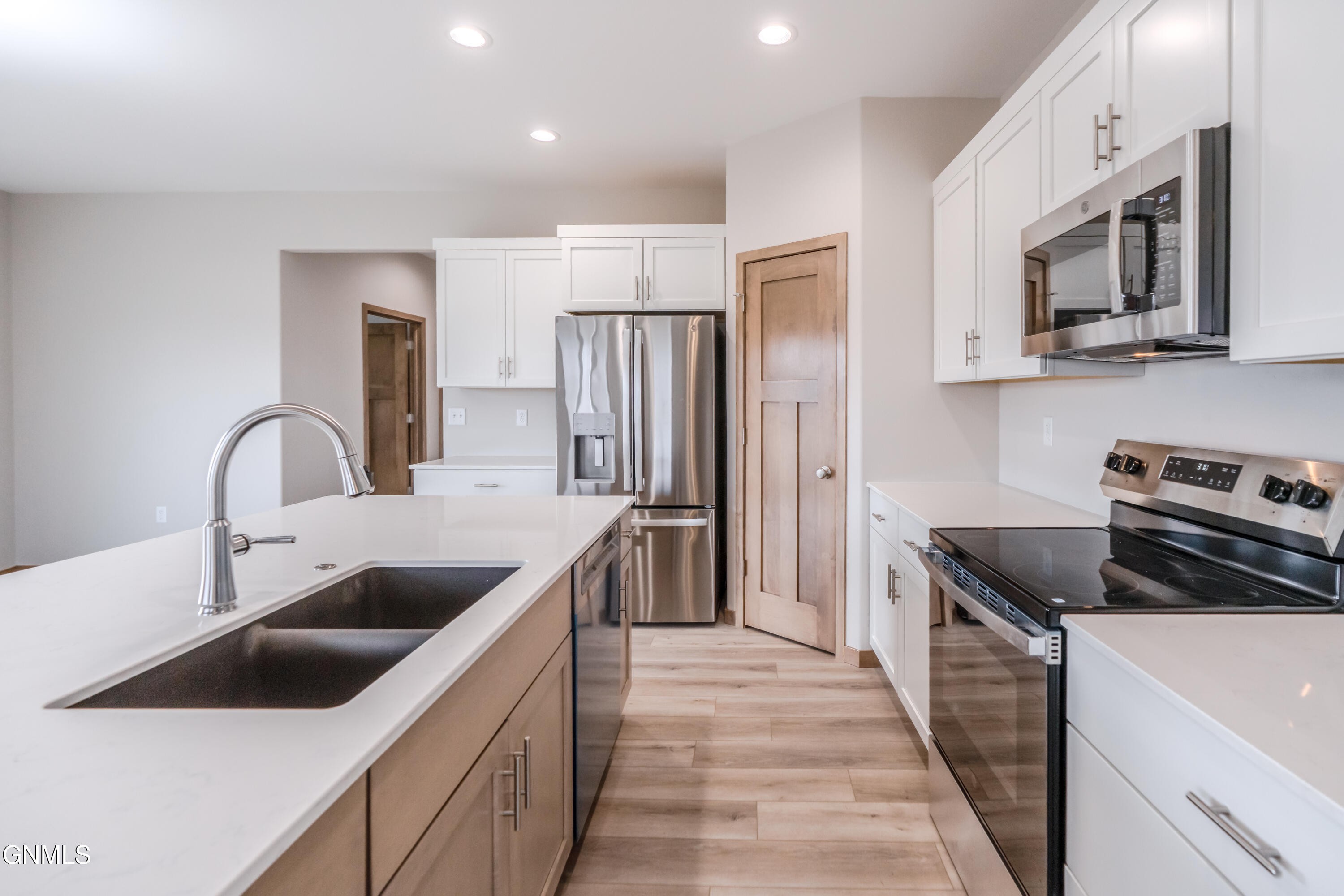 property viewer photo 21