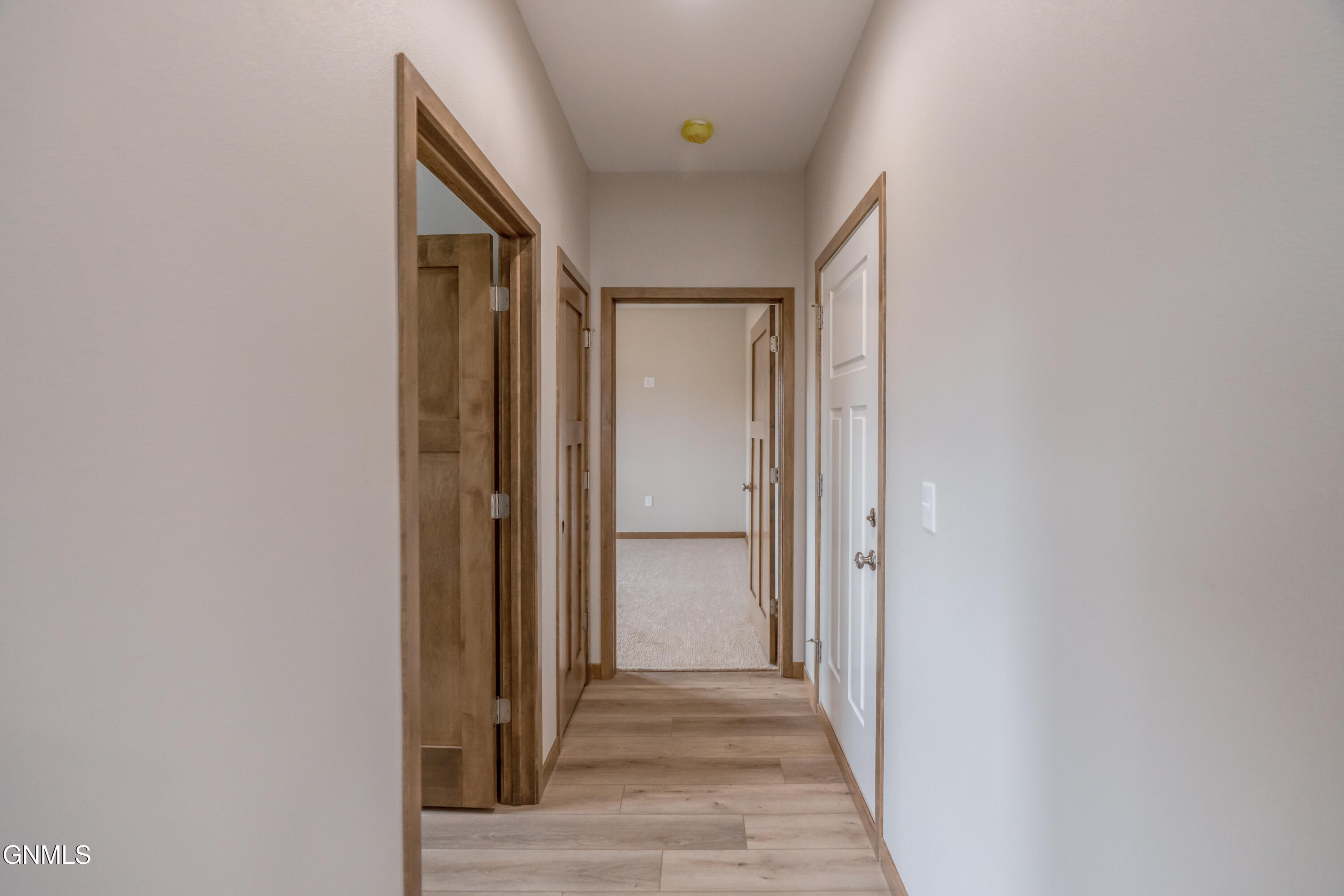 property viewer photo 25