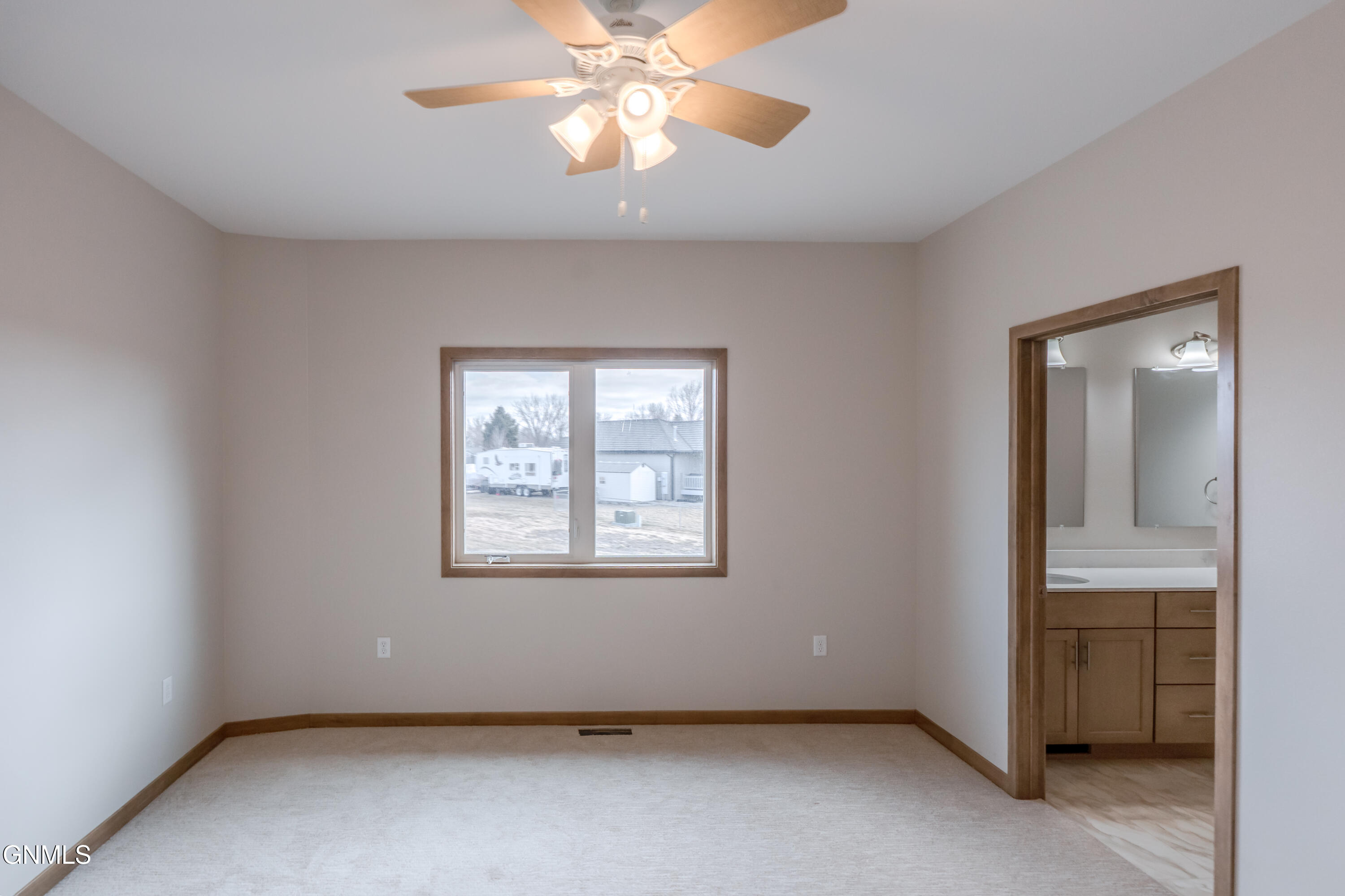 property viewer photo 28