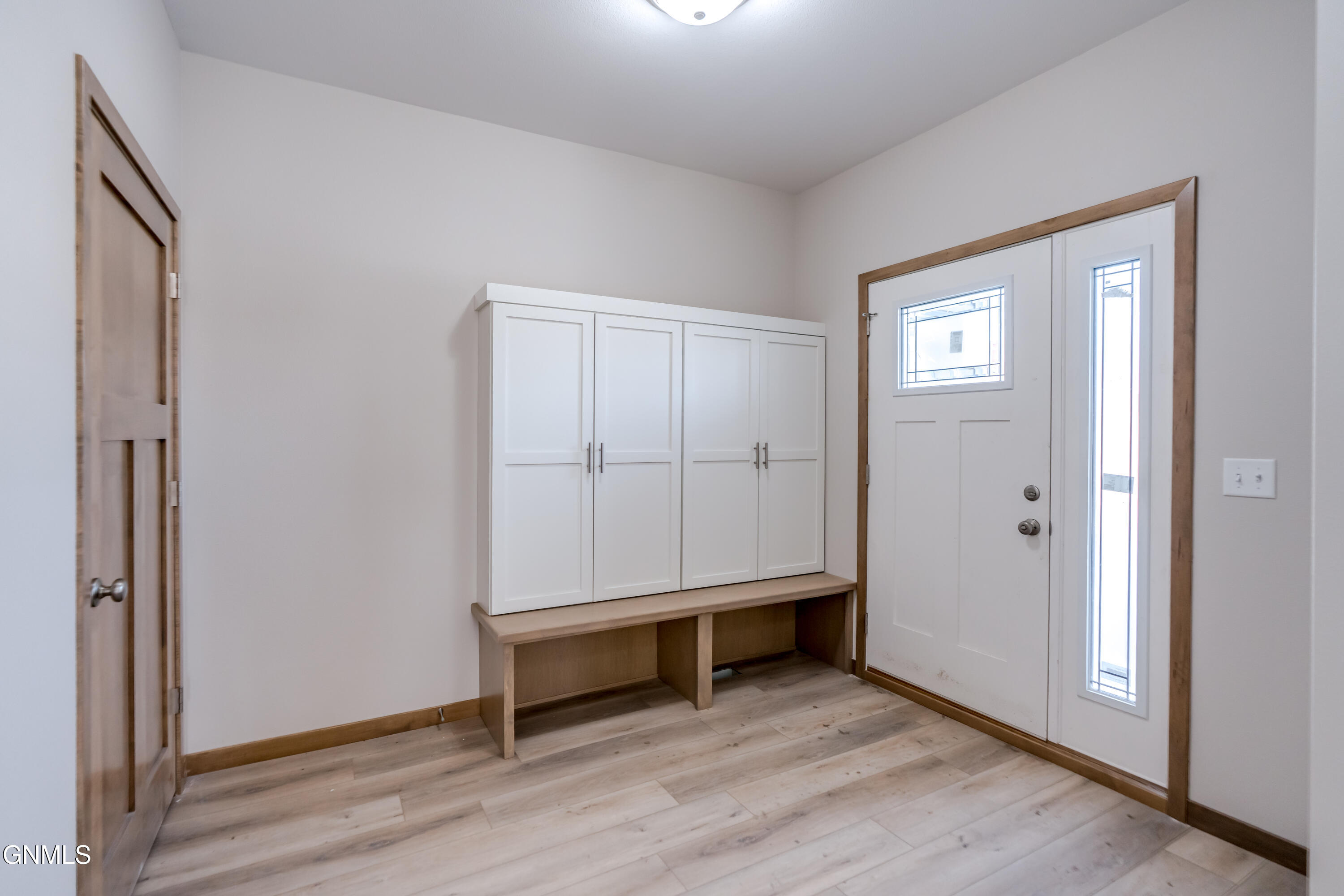 property viewer photo 4