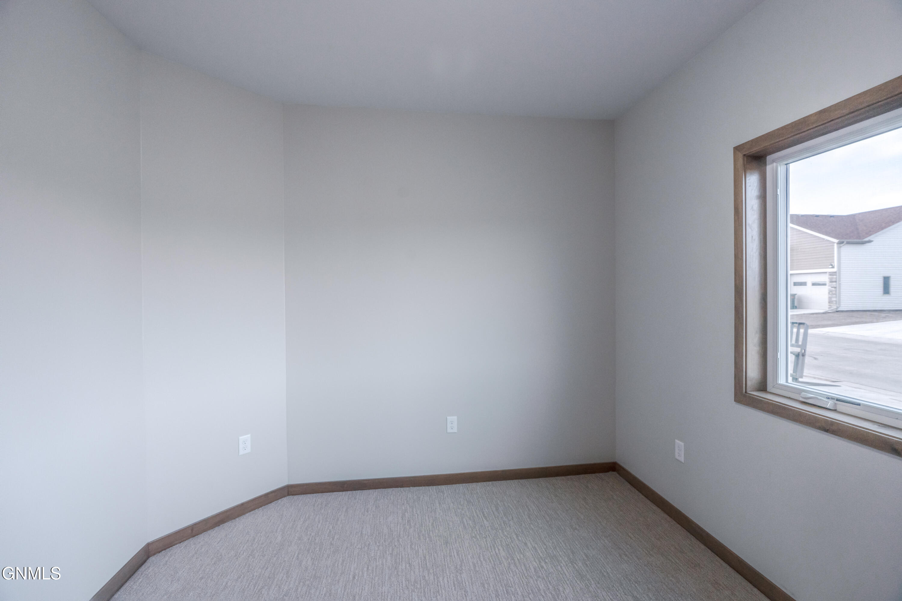 property viewer photo 43