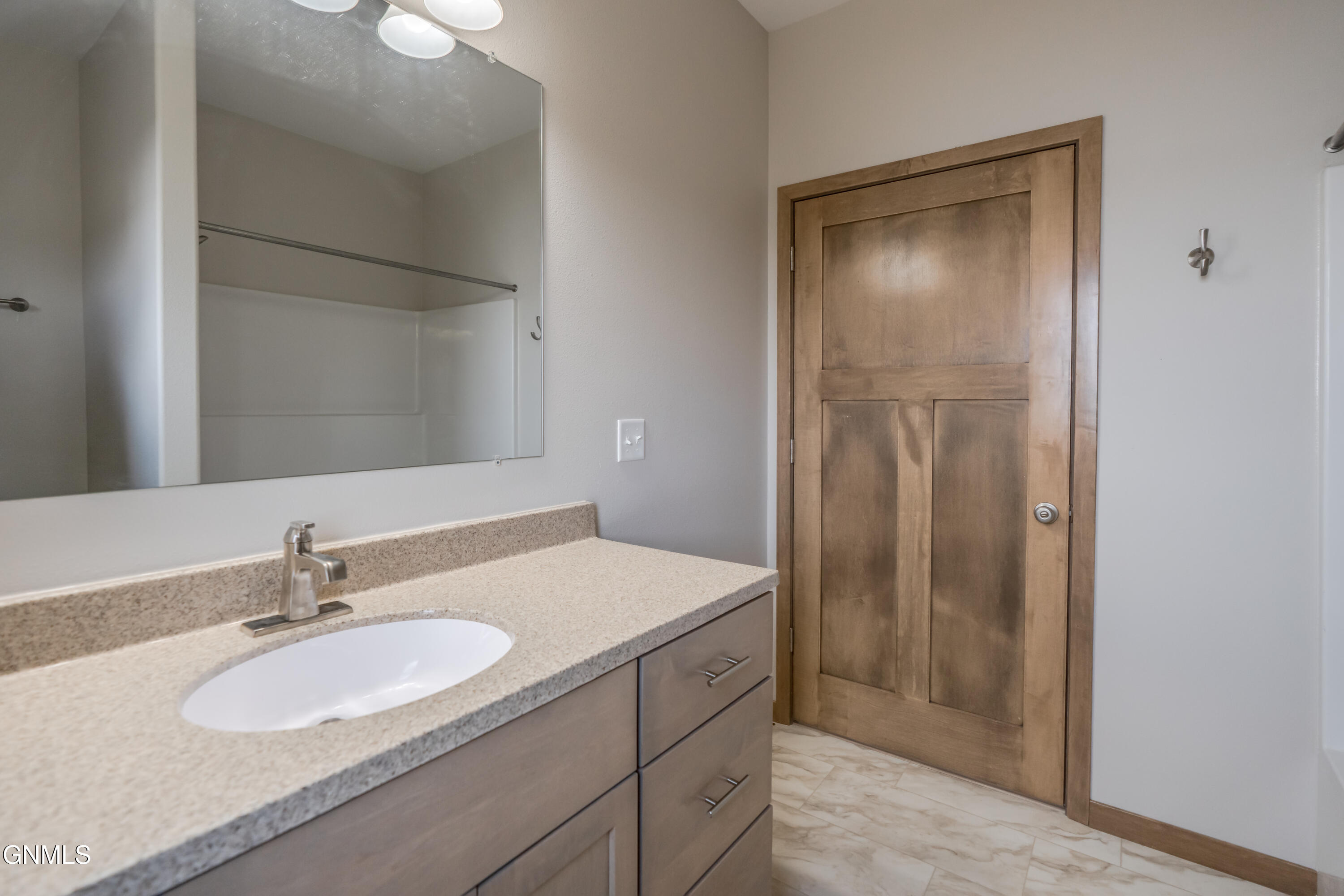 property viewer photo 49