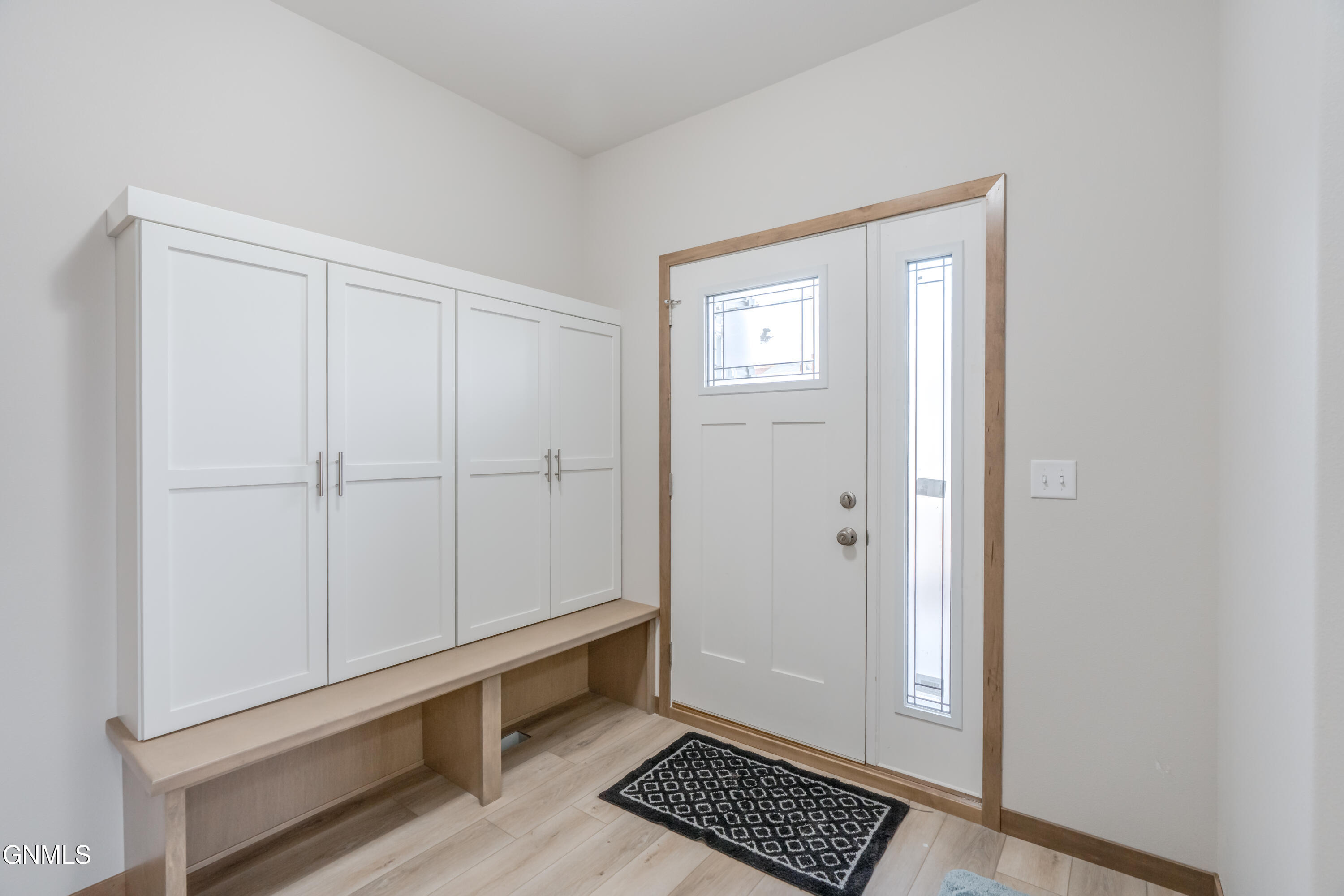 property viewer photo 5