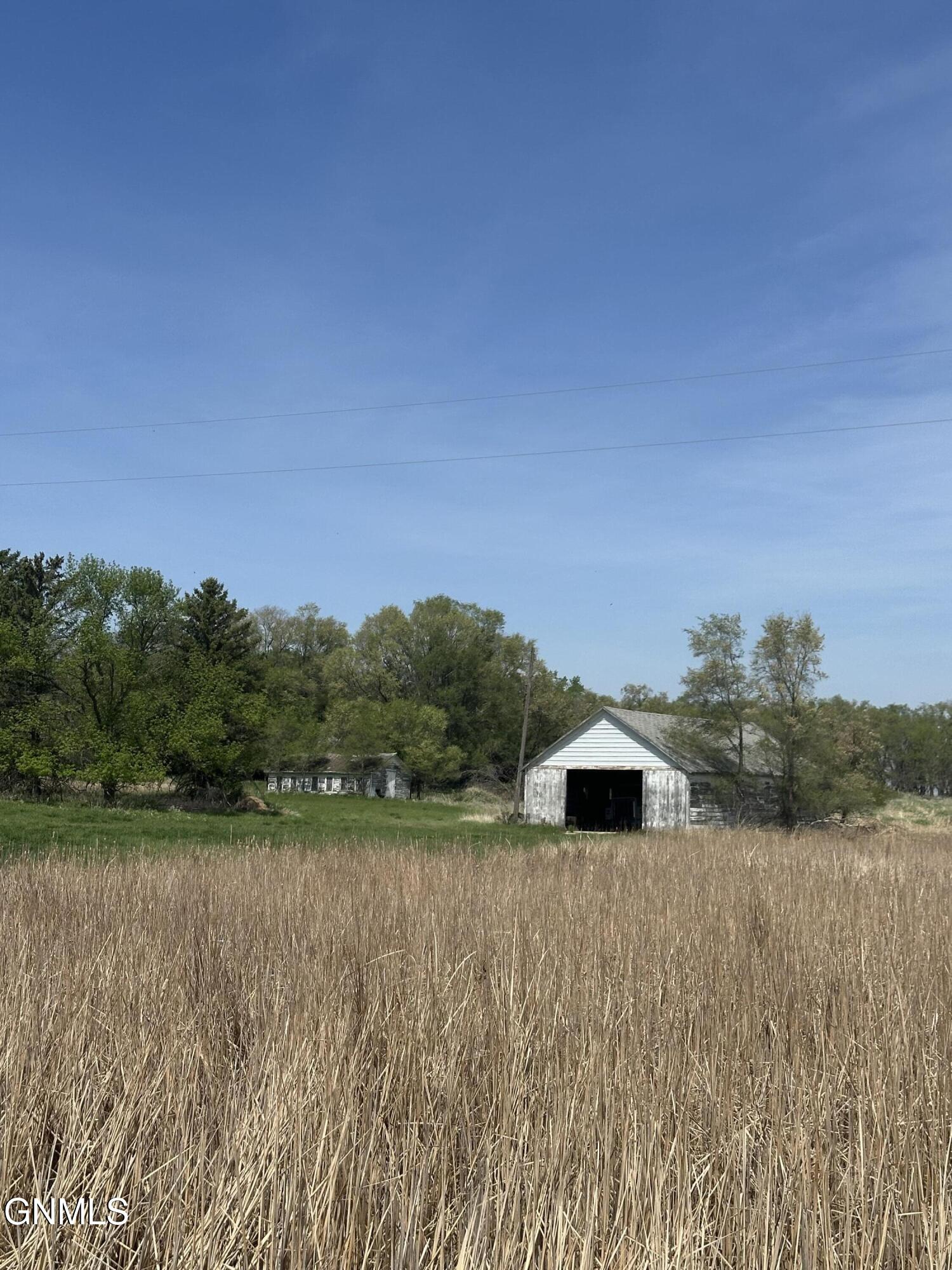 main property photo 25