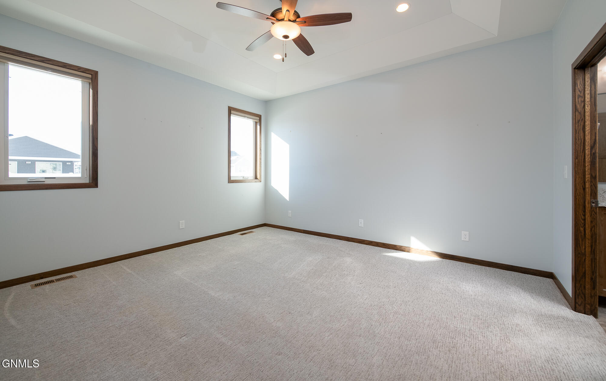 property viewer photo 10