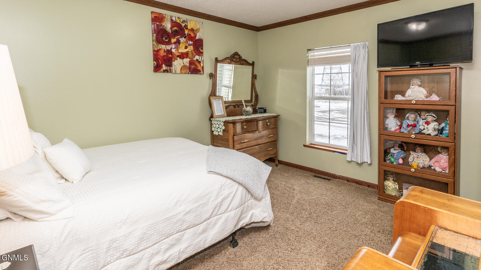 main property photo 30
