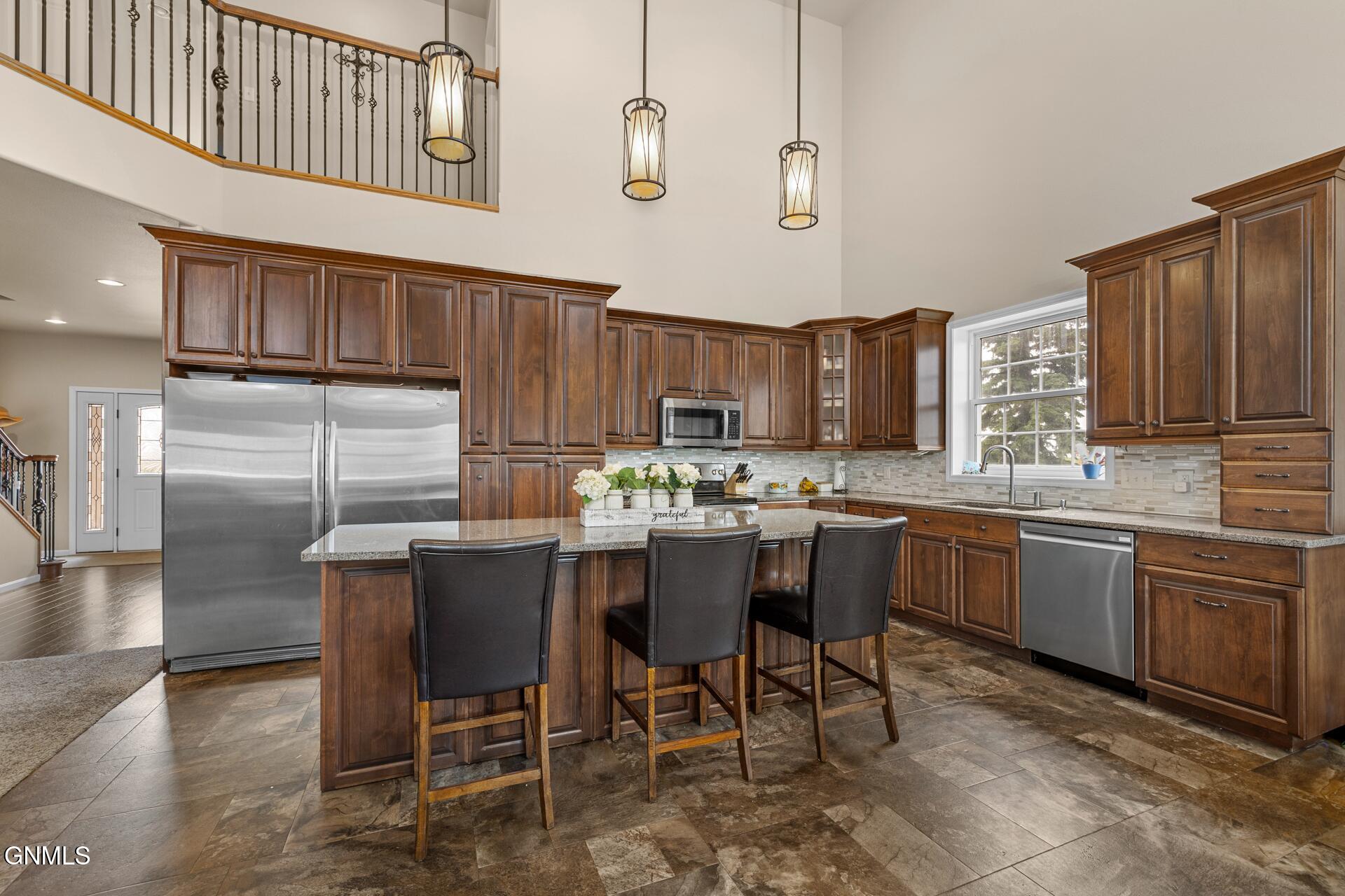 property viewer photo 12