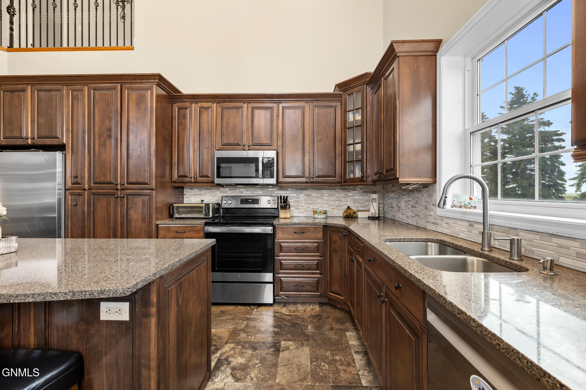 property viewer photo 14