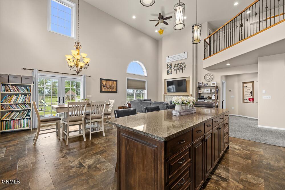 property viewer photo 15