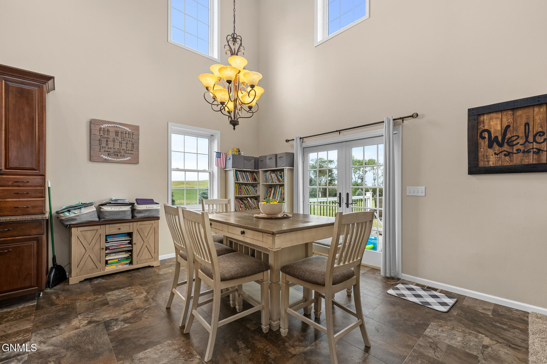 property viewer photo 17