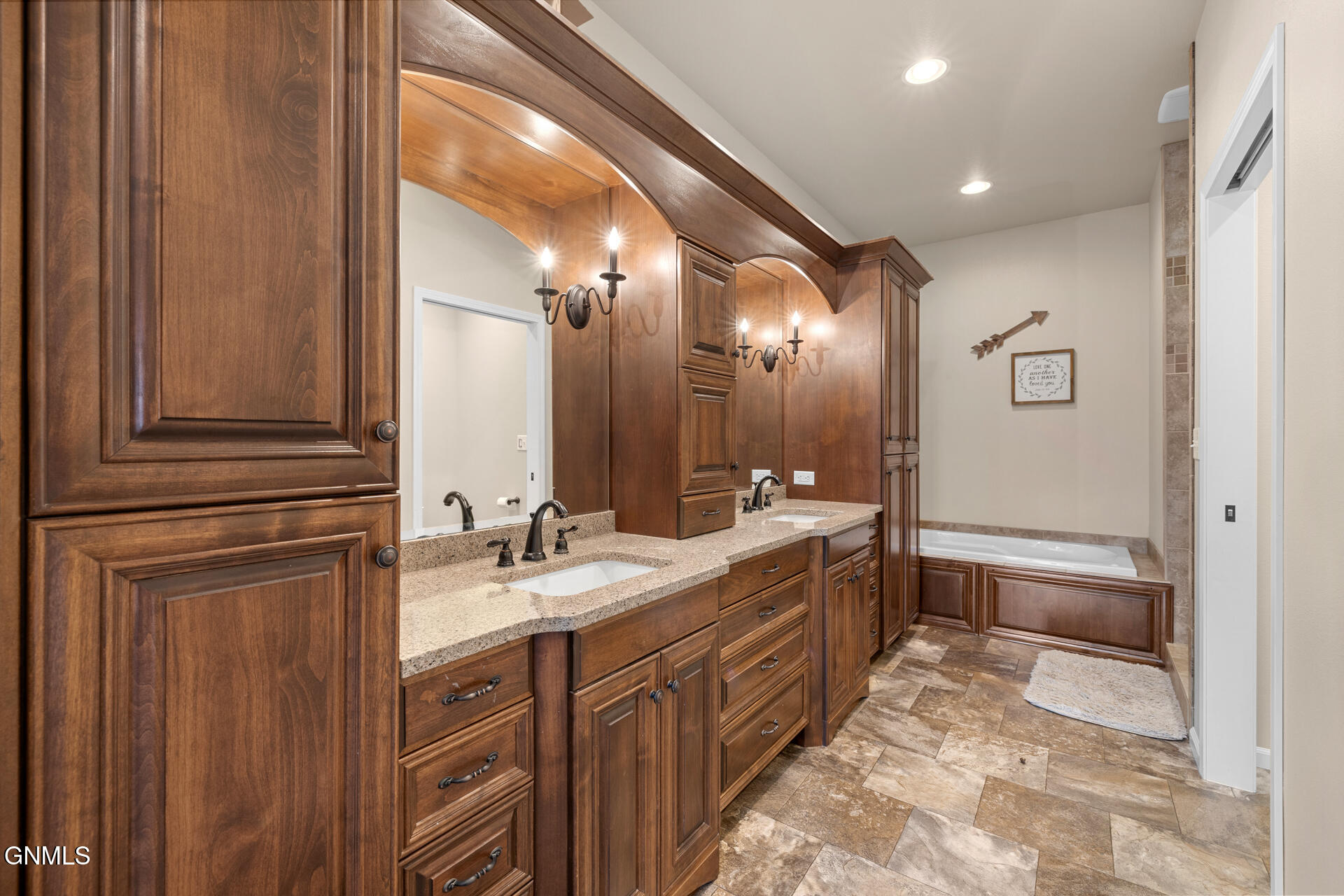 property viewer photo 21
