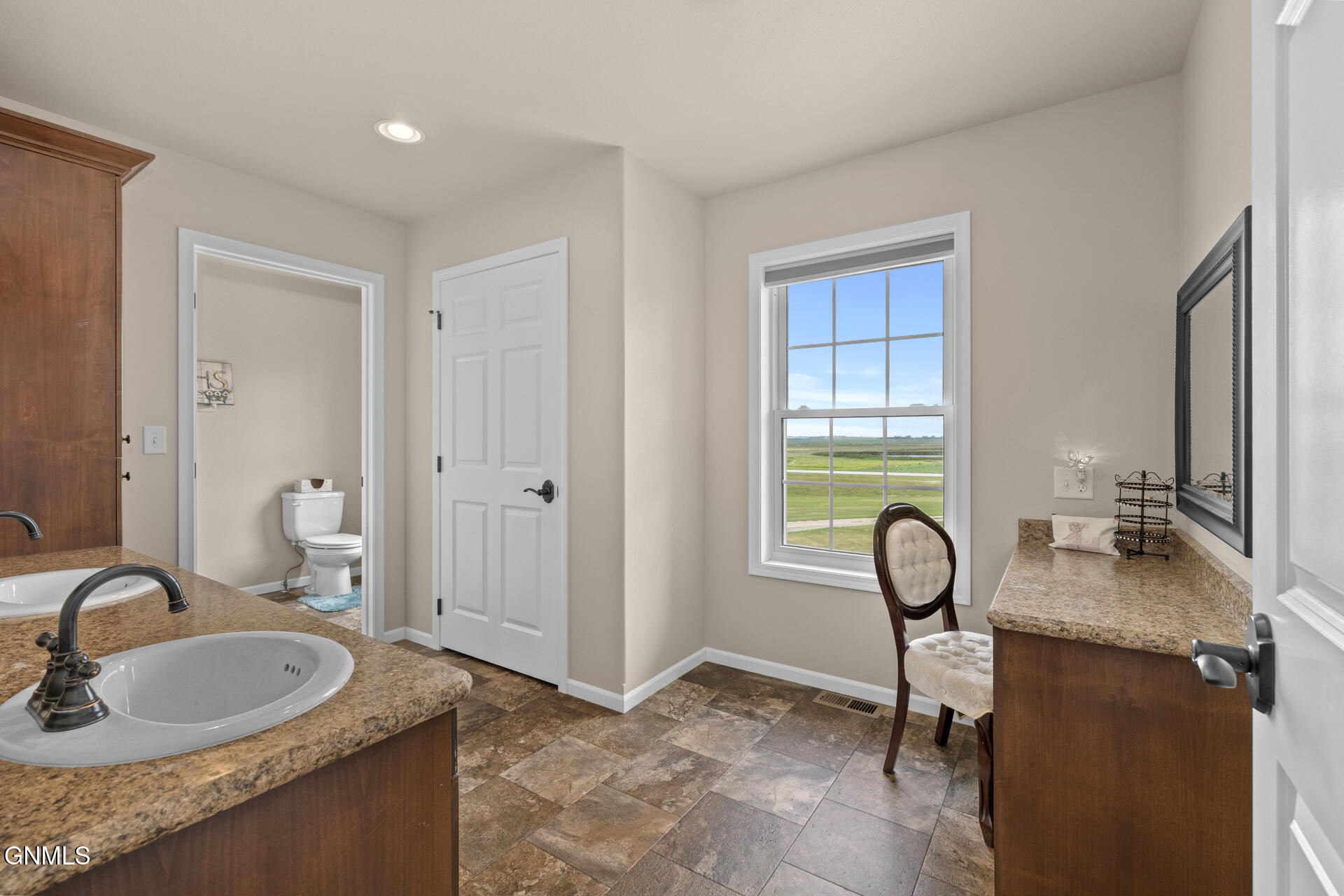 property viewer photo 34