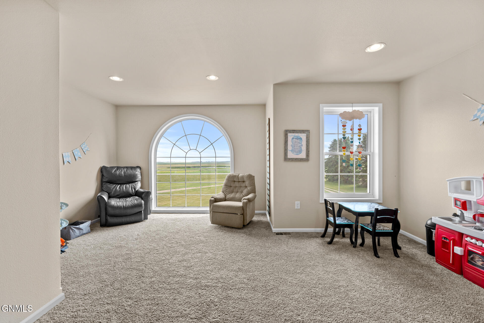 property viewer photo 36