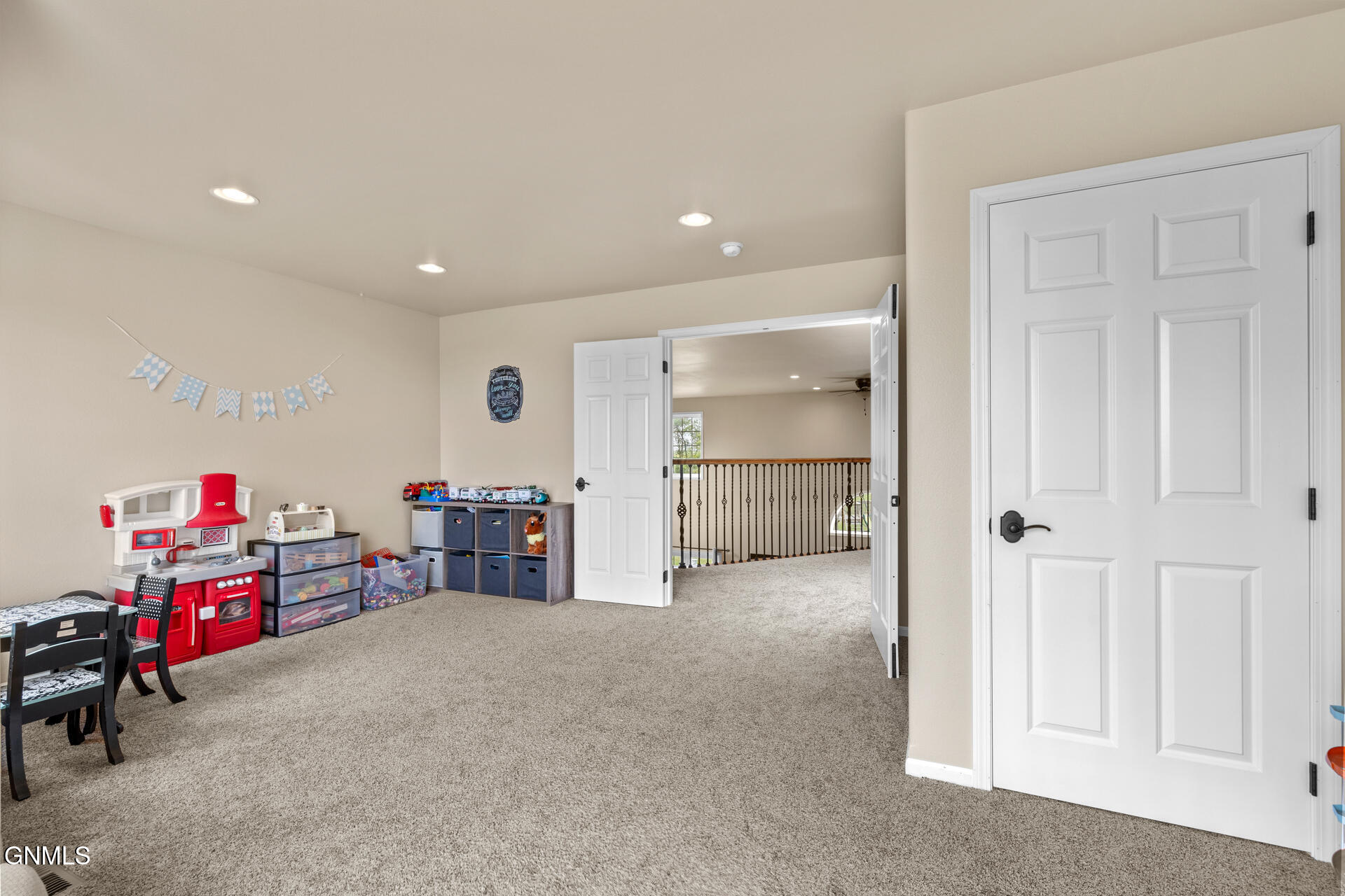 property viewer photo 37