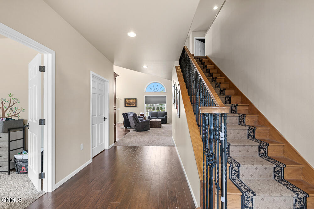 property viewer photo 7