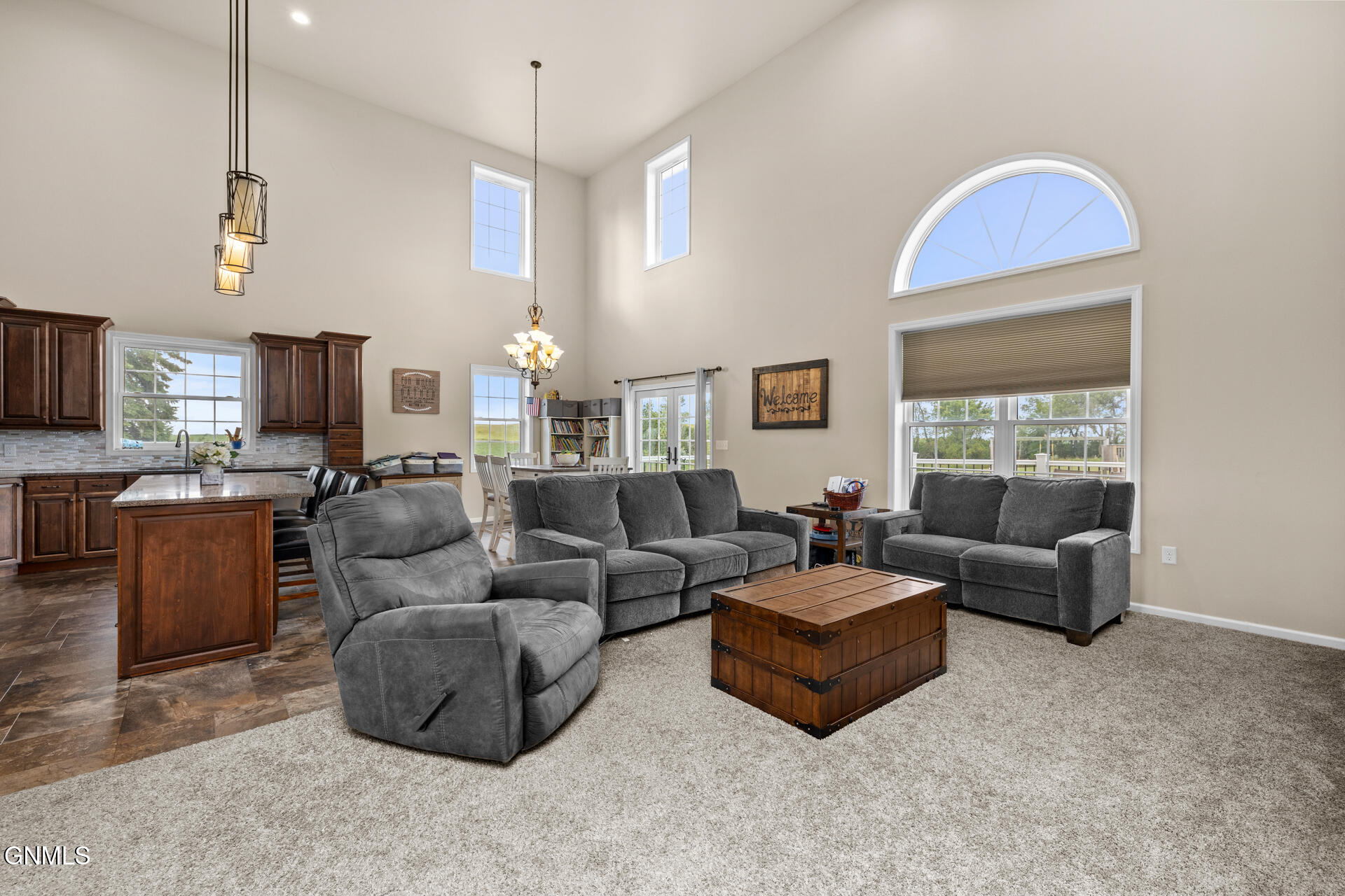 property viewer photo 9
