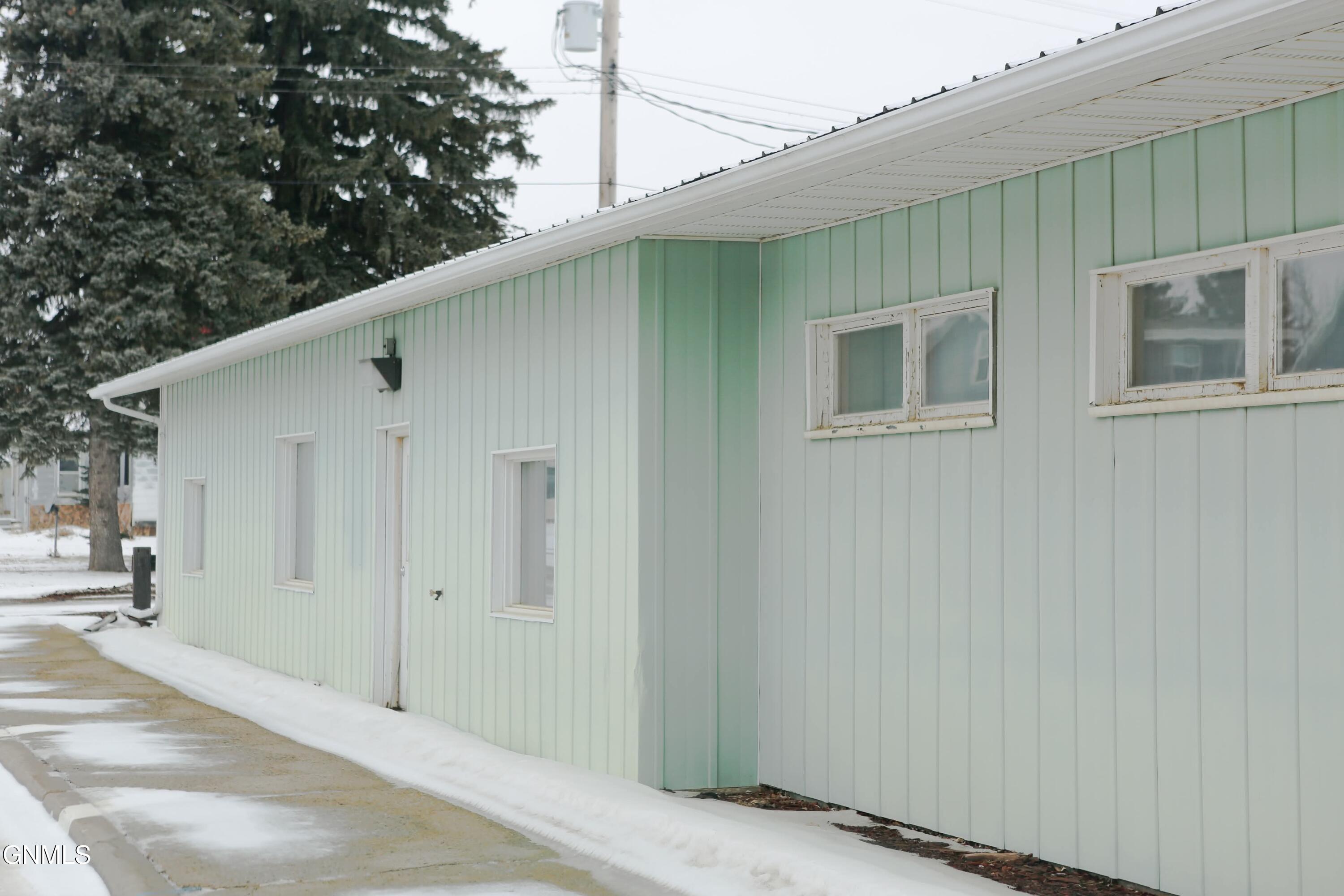 main property photo 22