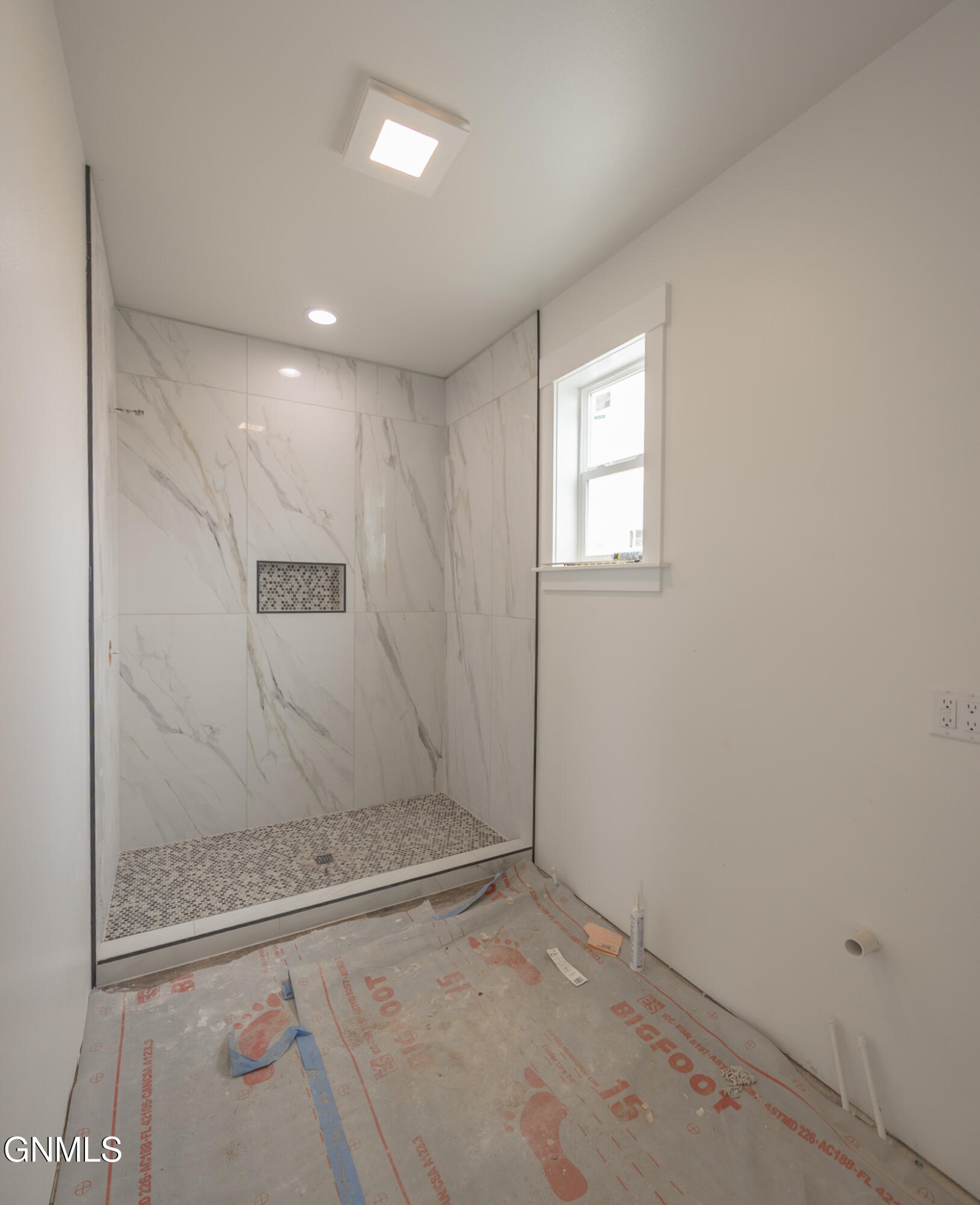 property viewer photo 5