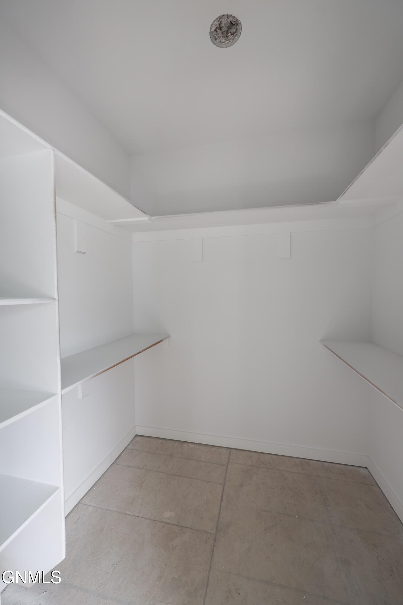 property viewer photo 6