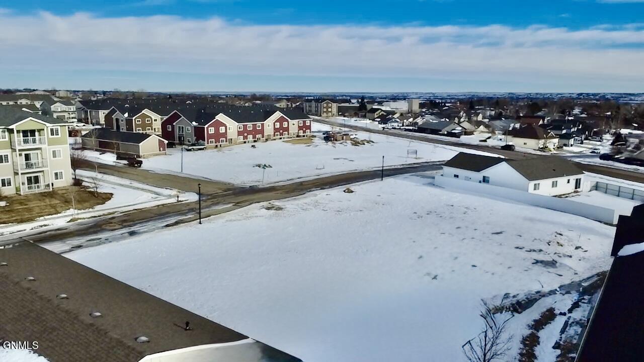main property photo 8