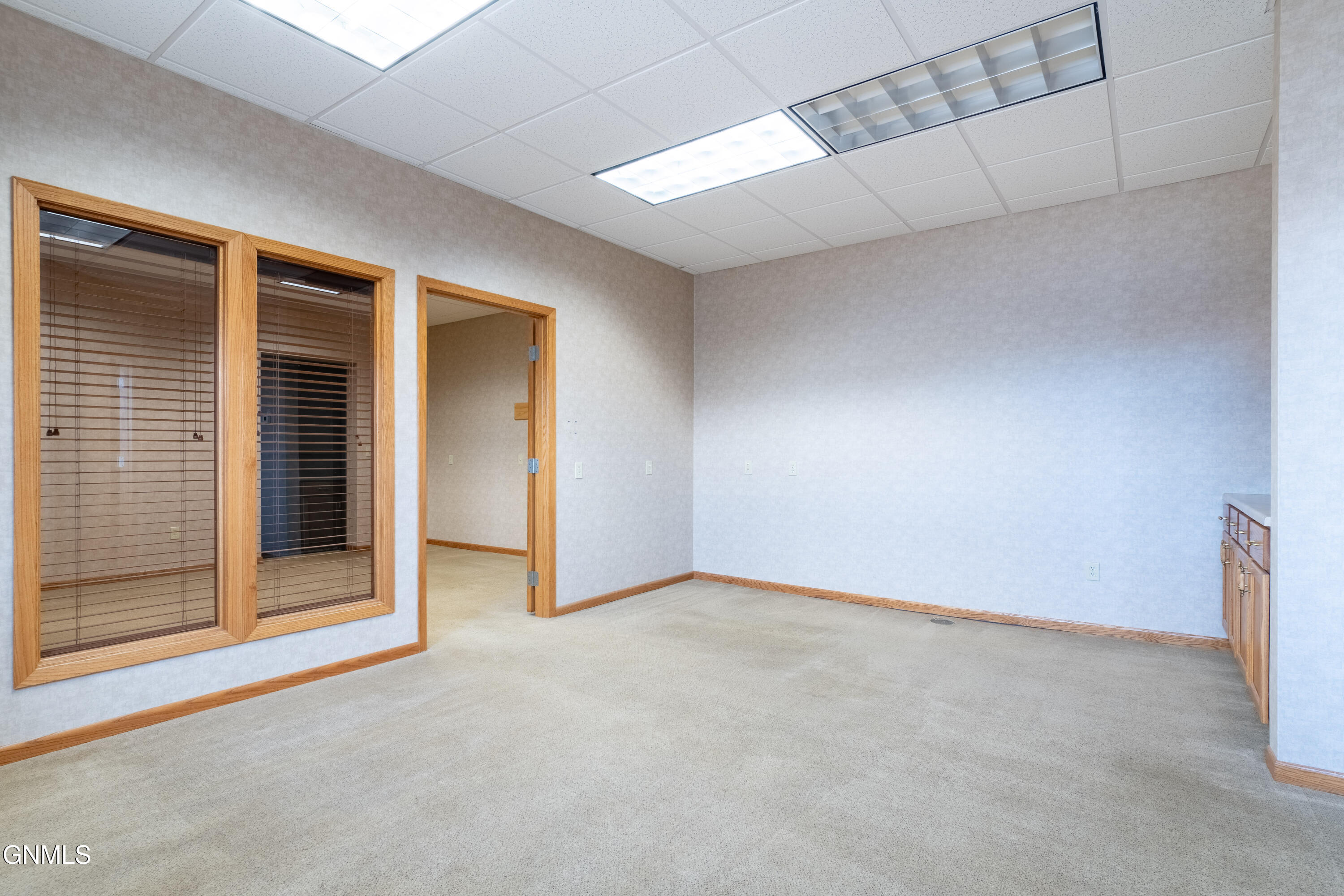 property viewer photo 2