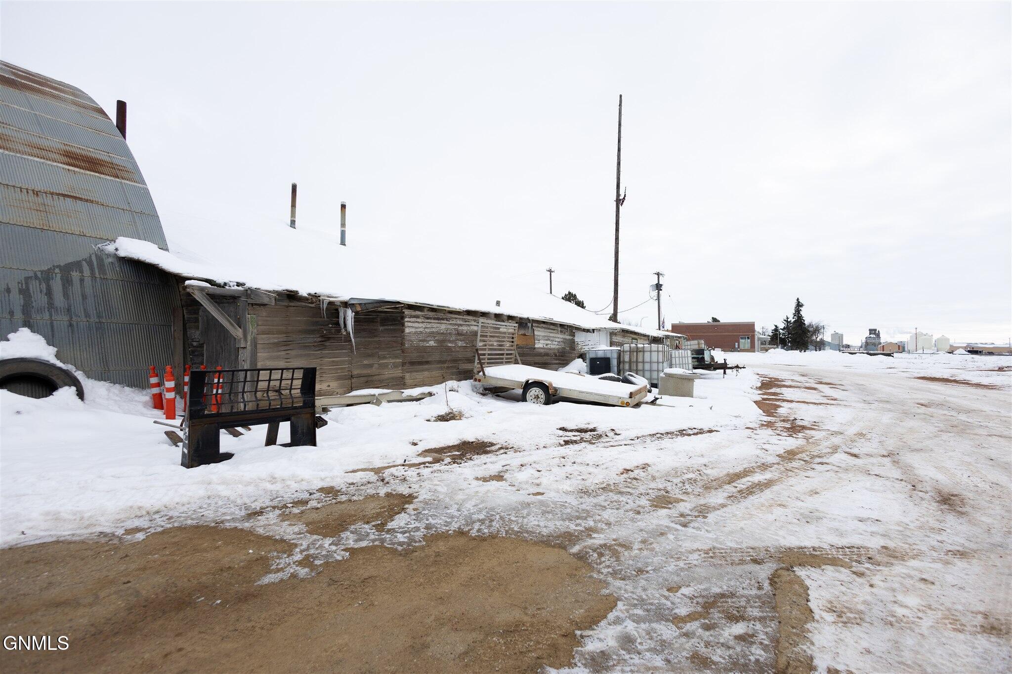 main property photo 18