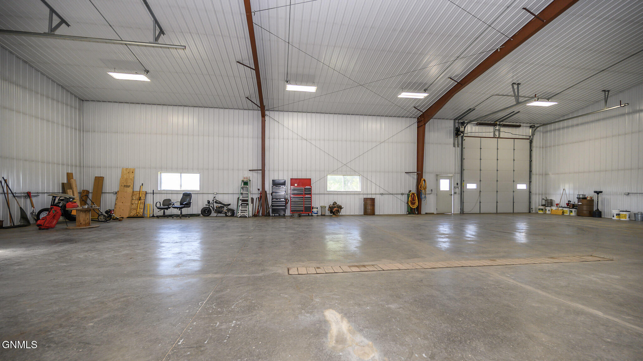 main property photo 46