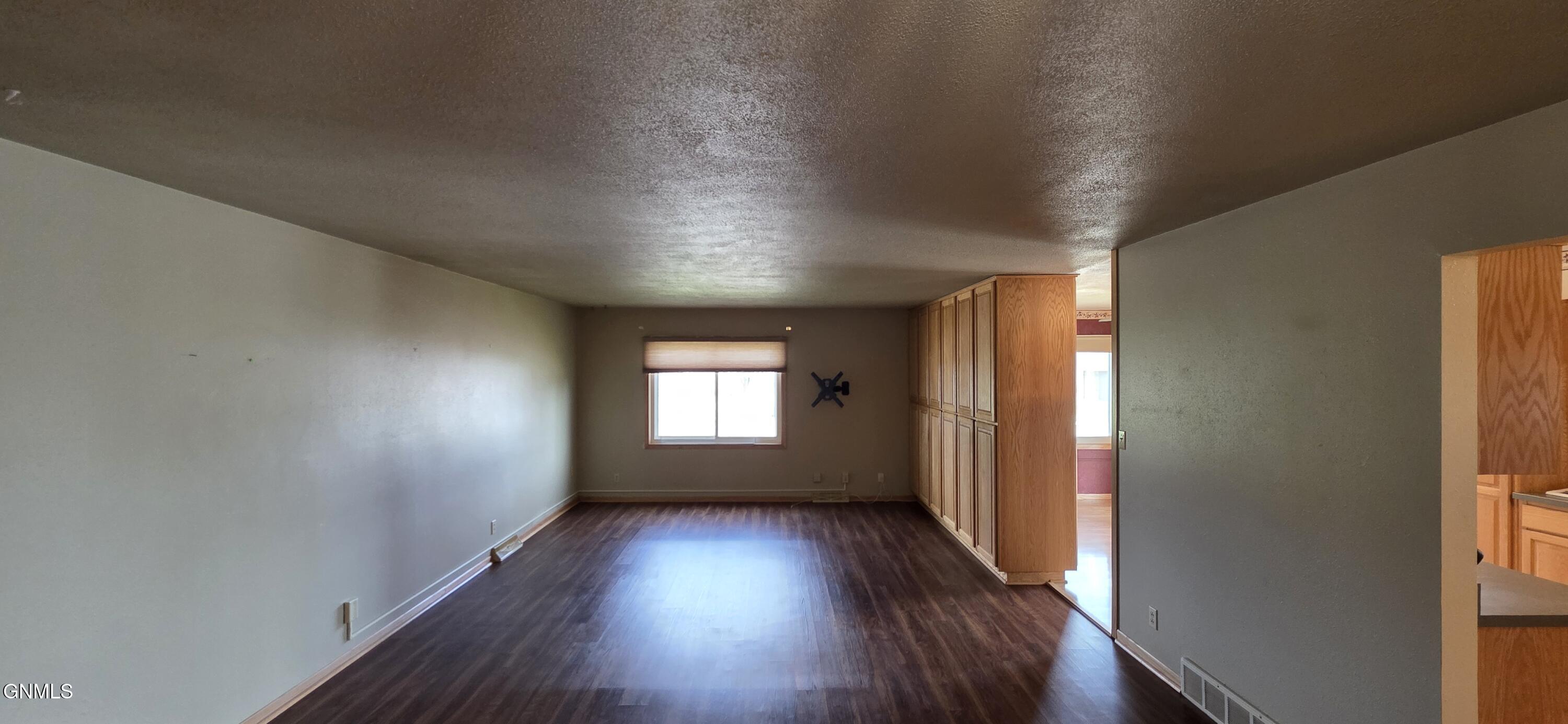 property viewer photo 15