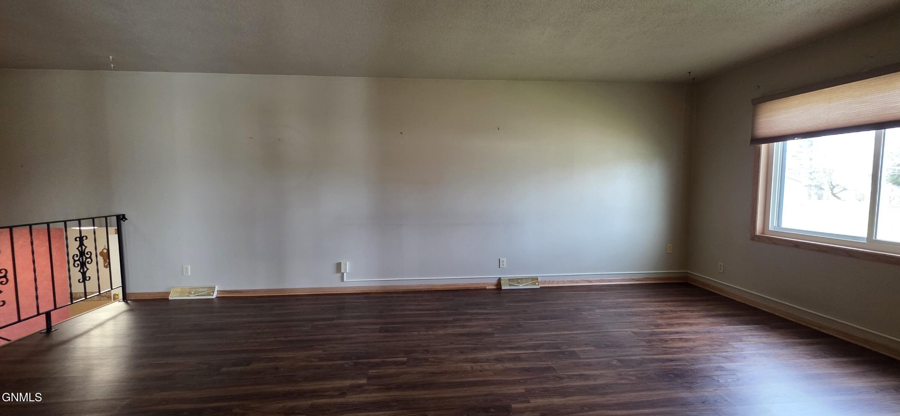 property viewer photo 17